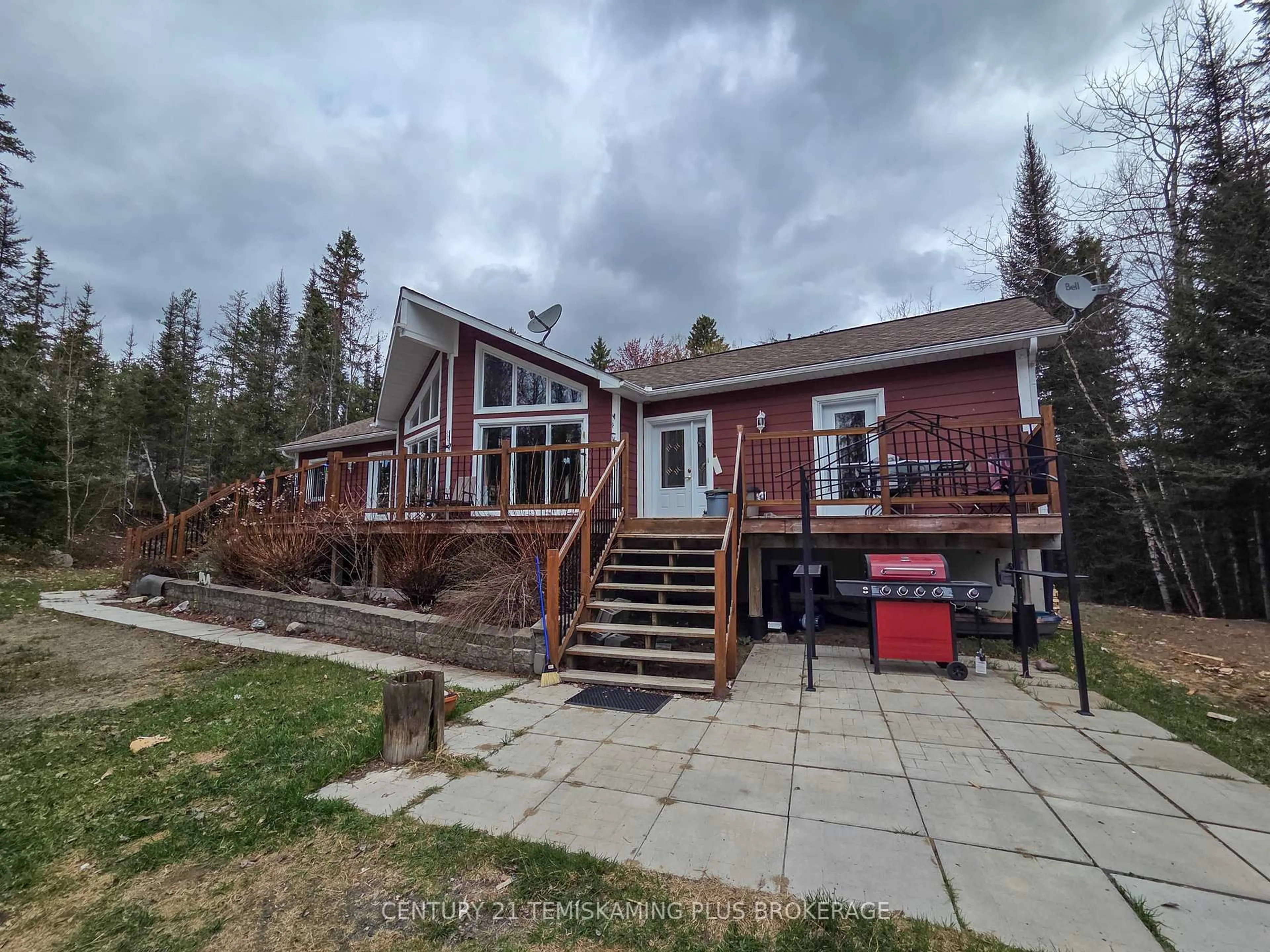 A pic from outside/outdoor area/front of a property/back of a property/a pic from drone, unknown for 488011 Chamberlain 6 Rd, Englehart Ontario P0J 1H0