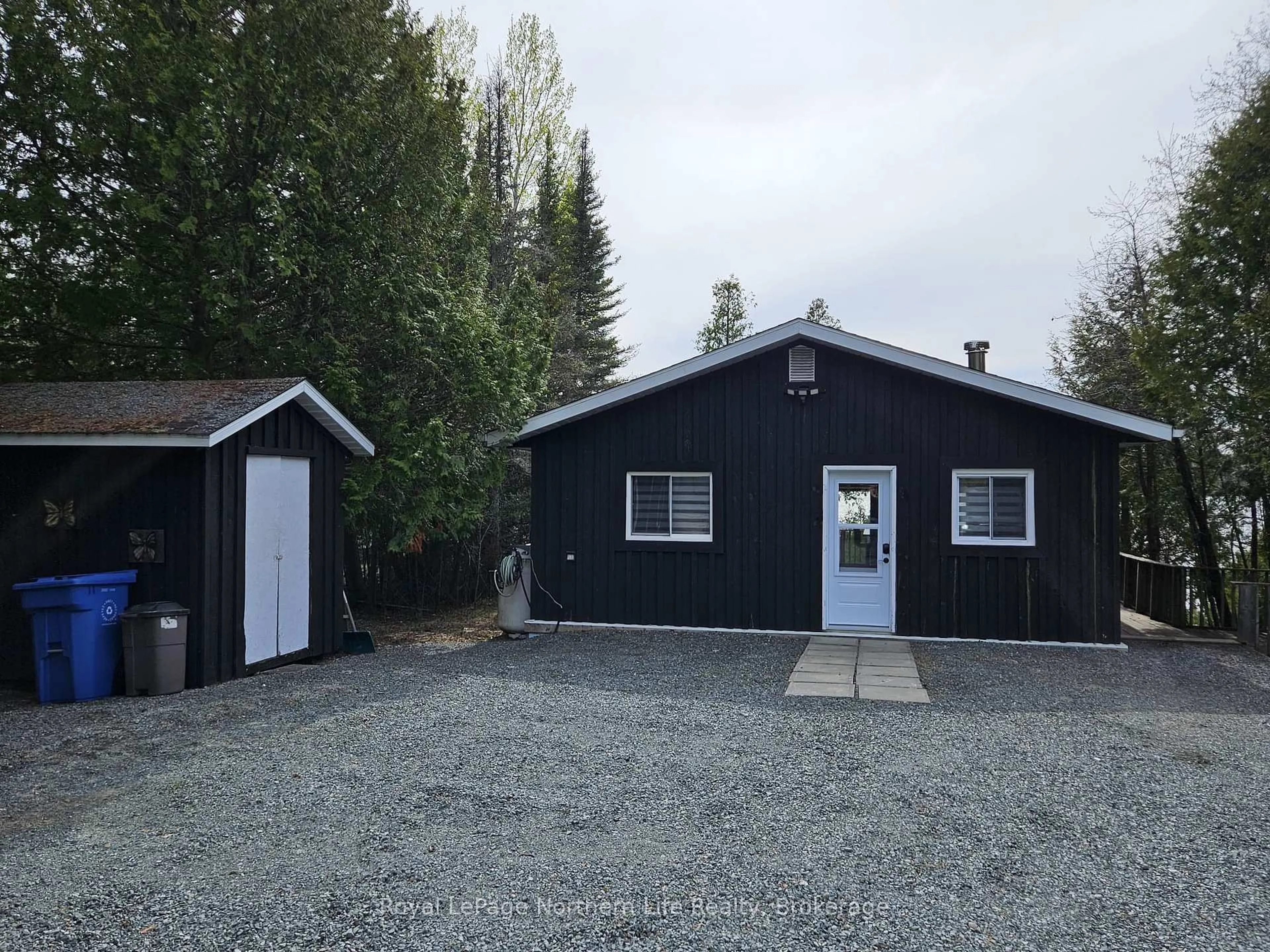 Shed for 918800B Portage Bay Rd, Cobalt Ontario P0J 1C0