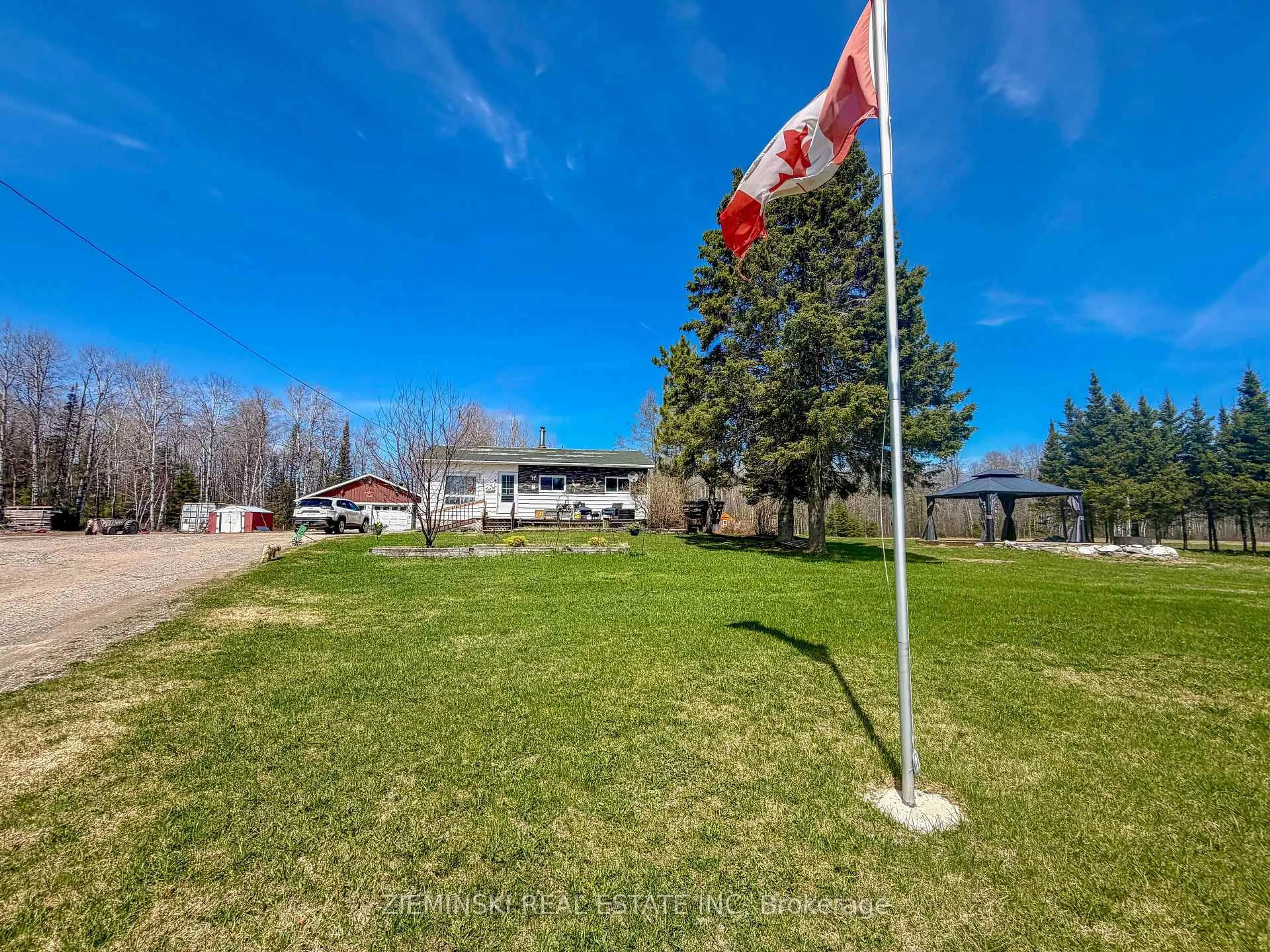 A pic from outside/outdoor area/front of a property/back of a property/a pic from drone, mountain view for PT LT6&7 CON5 Fournier Township, Cochrane Ontario P0L 1C0