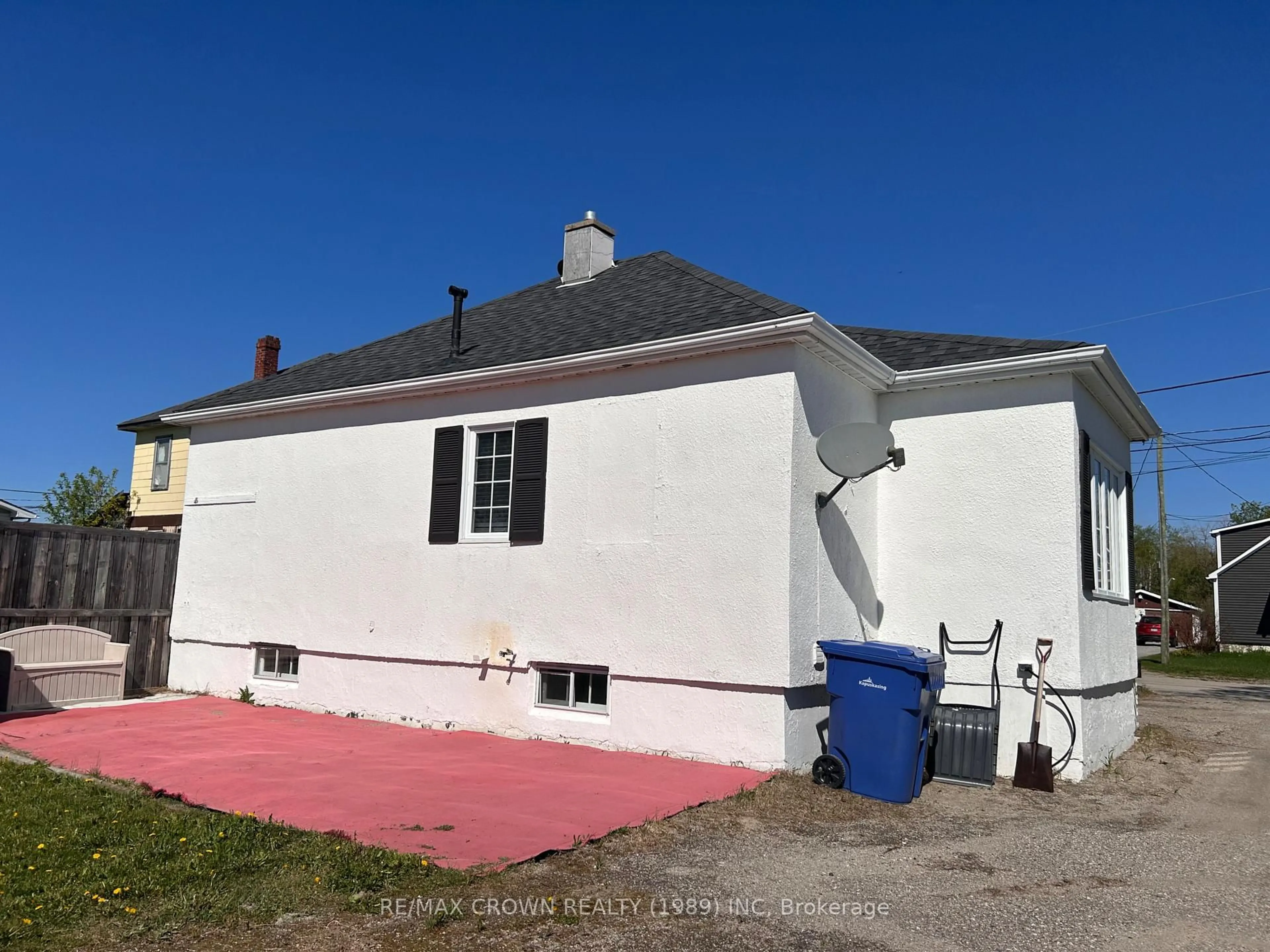 Unknown for 26 Frontenac Cres, Kapuskasing Ontario P5N 2H8