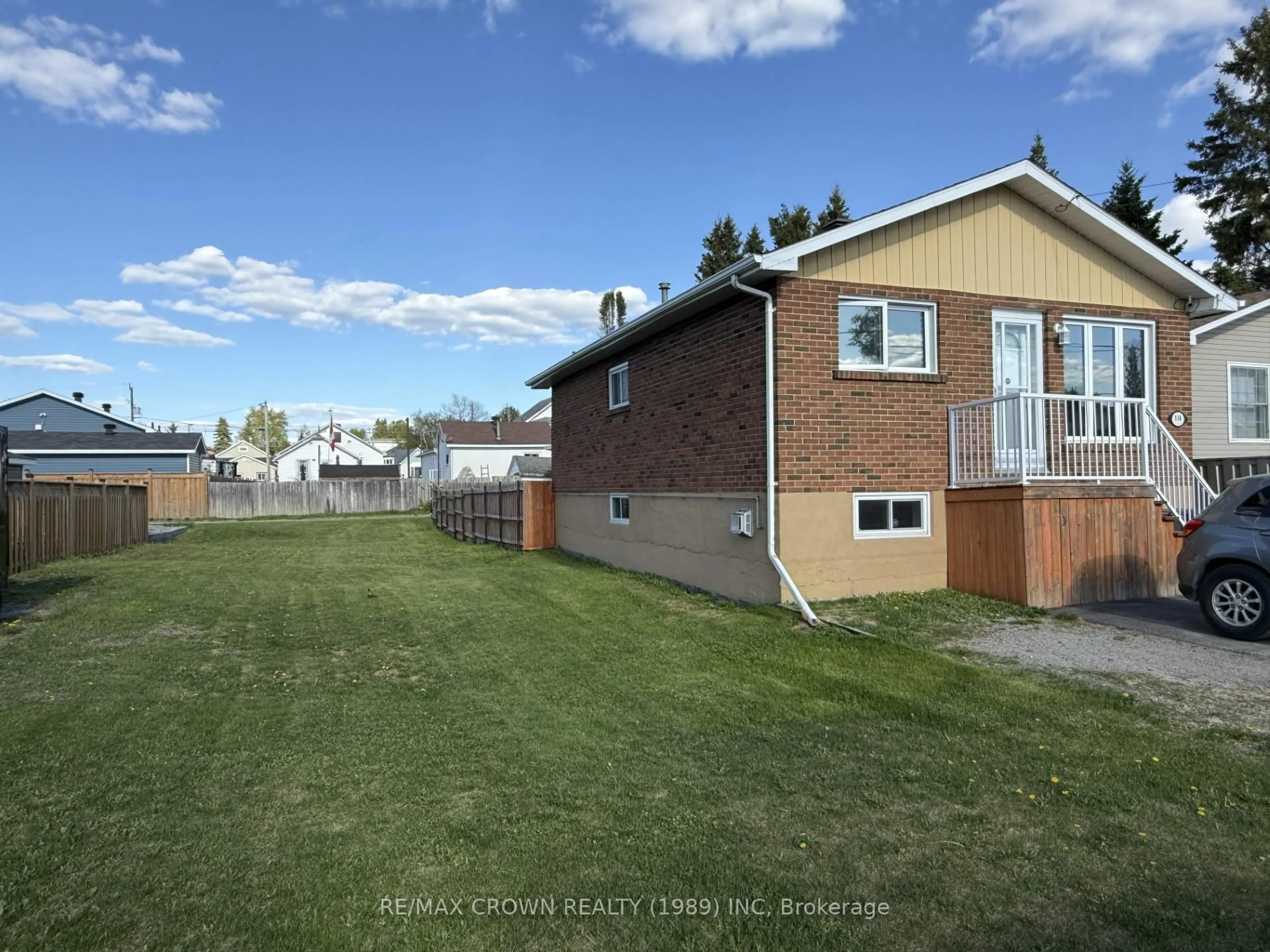 A pic from outside/outdoor area/front of a property/back of a property/a pic from drone, unknown for 556 & 552 Balsam St, Timmins Ontario P4N 2G3