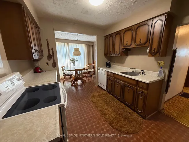 100 Poplar Ave, Kirkland Lake 3