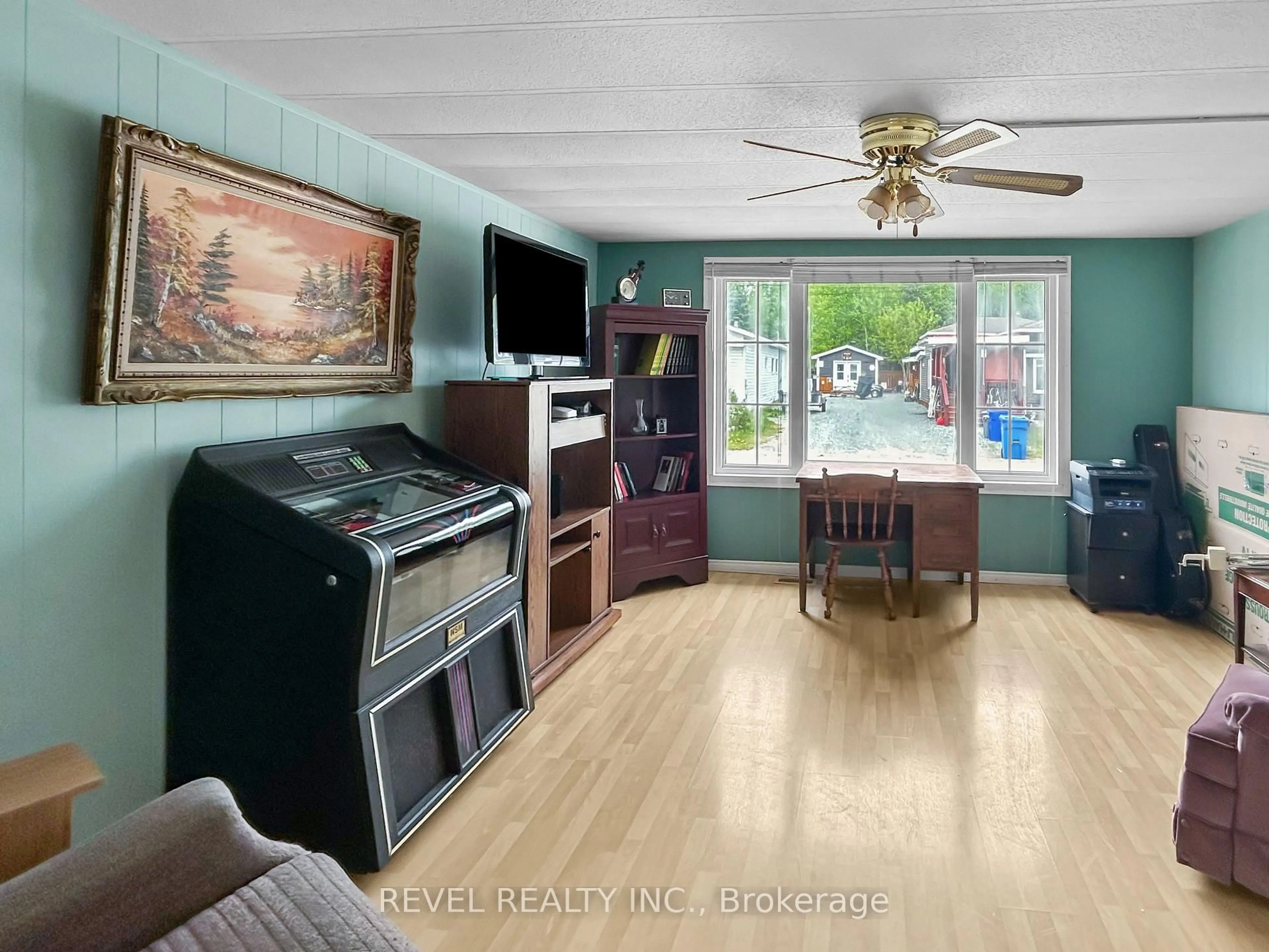 Living room with furniture, unknown for 96 Notre Dame Pl, Timmins Ontario P4R 0E1