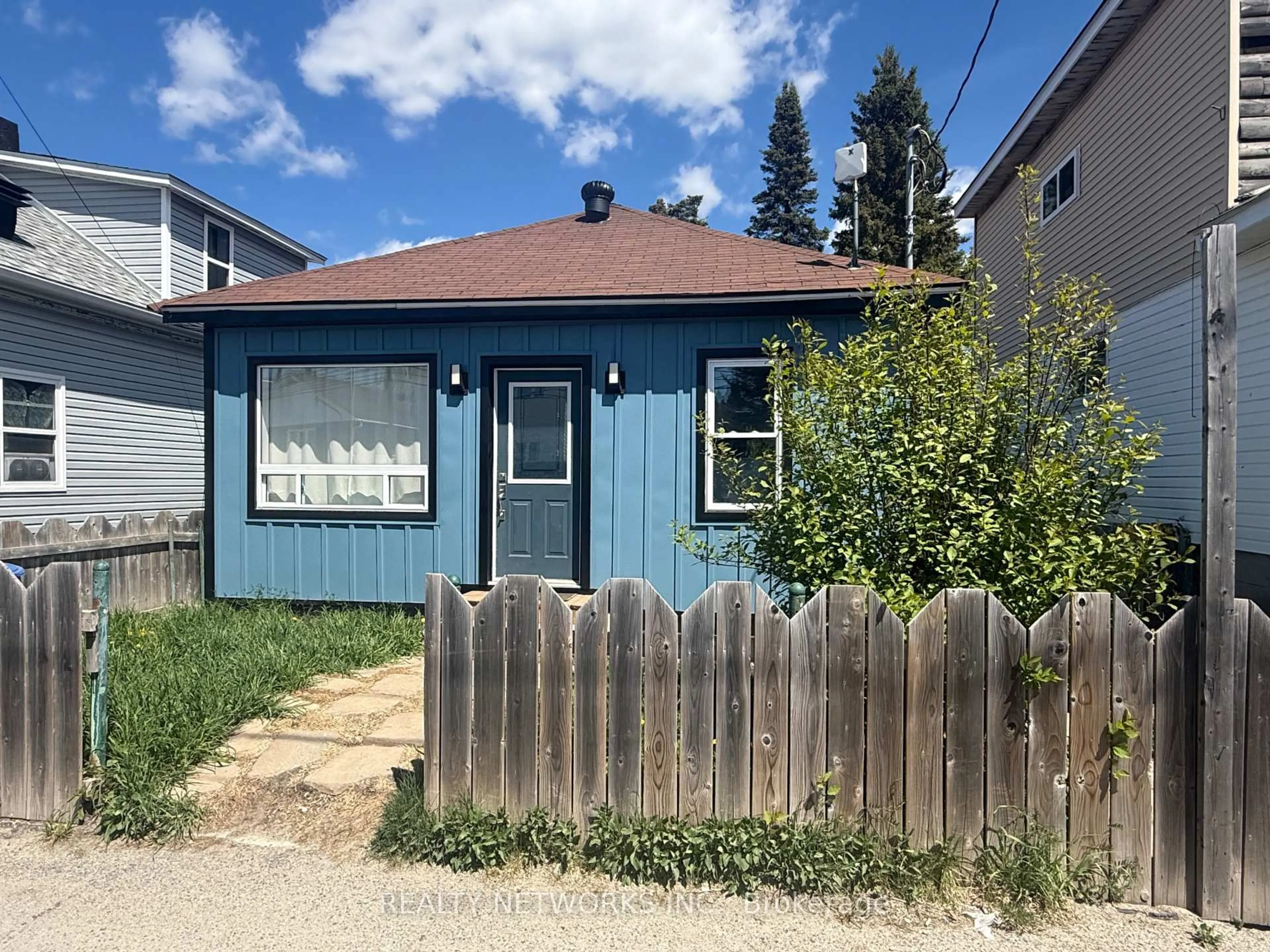 Shed for 109 Croatia Ave, Timmins Ontario P0N 1G0