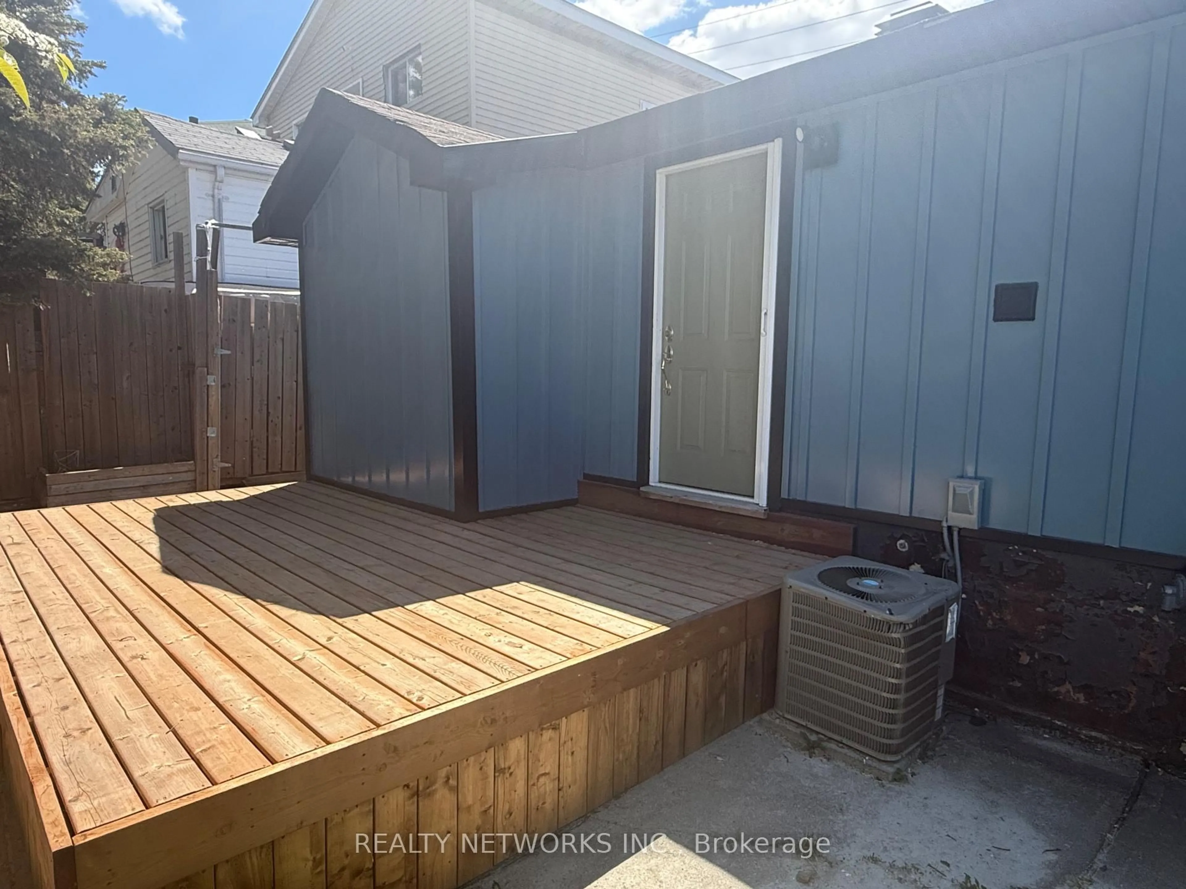 Patio, street for 109 Croatia Ave, Timmins Ontario P0N 1G0