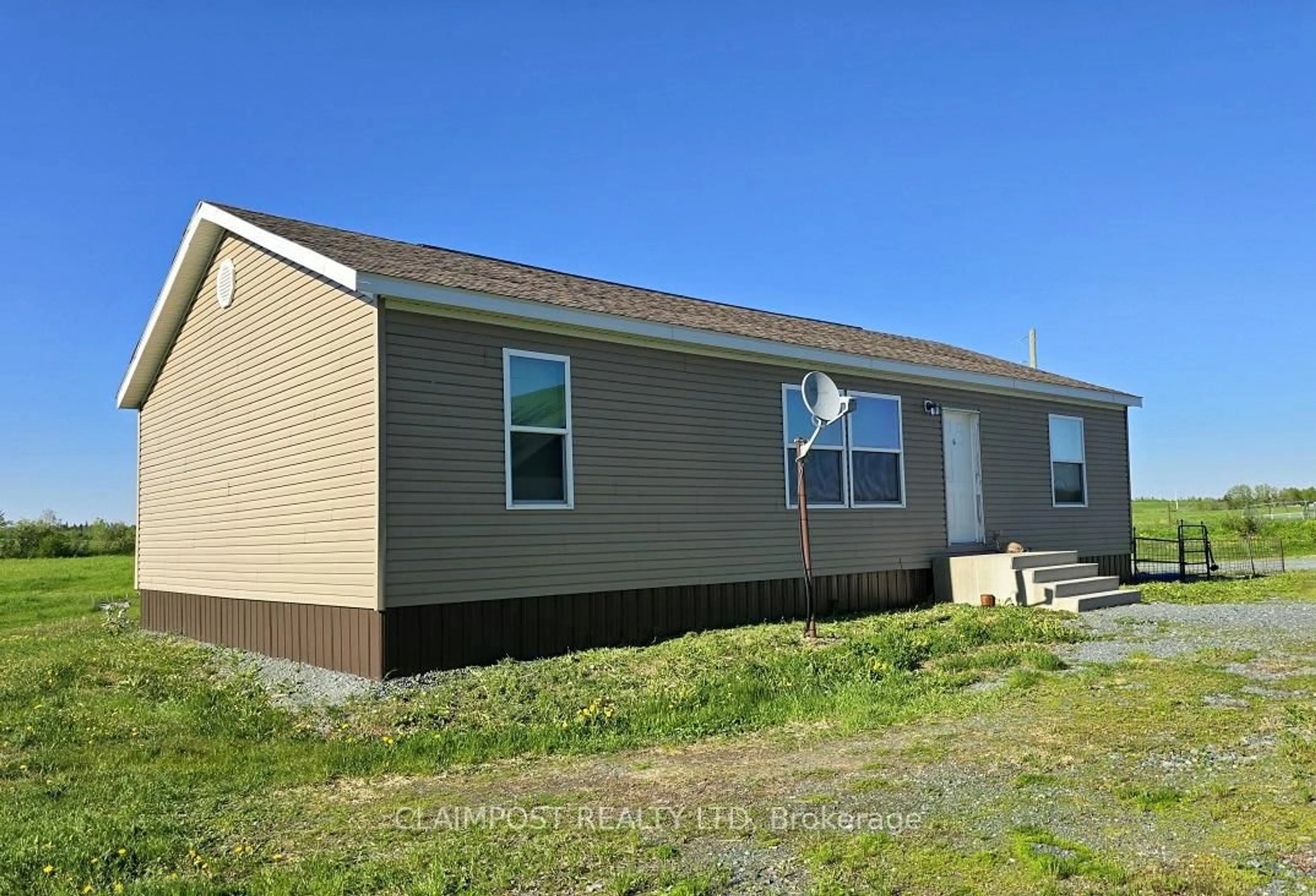 Home with vinyl exterior material, building for 1089 Sapphire Rd, Black River-Matheson Ontario P0K 1N0