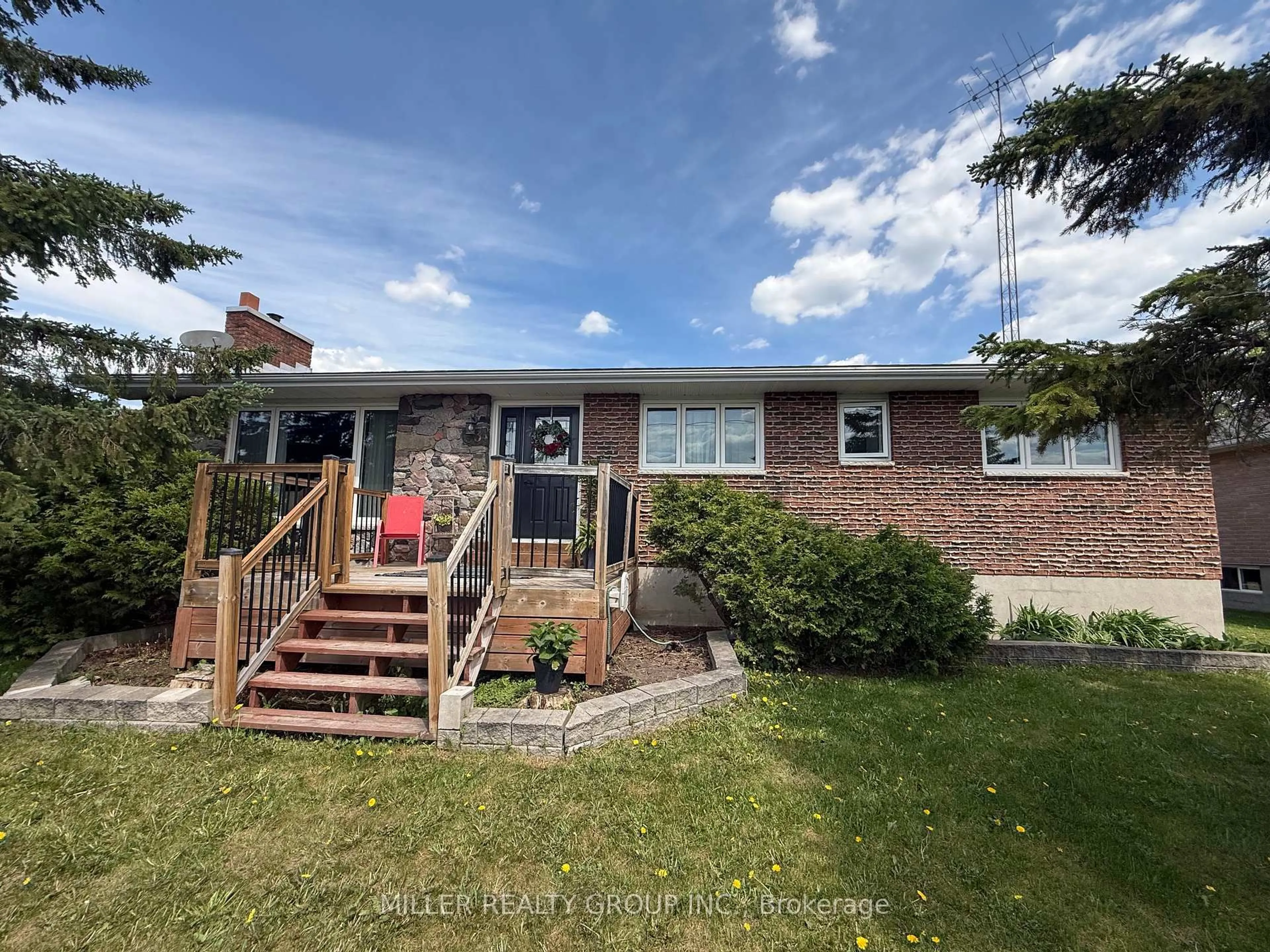 Unknown for 33 Ninth Ave, Armstrong Ontario P0J 1E0