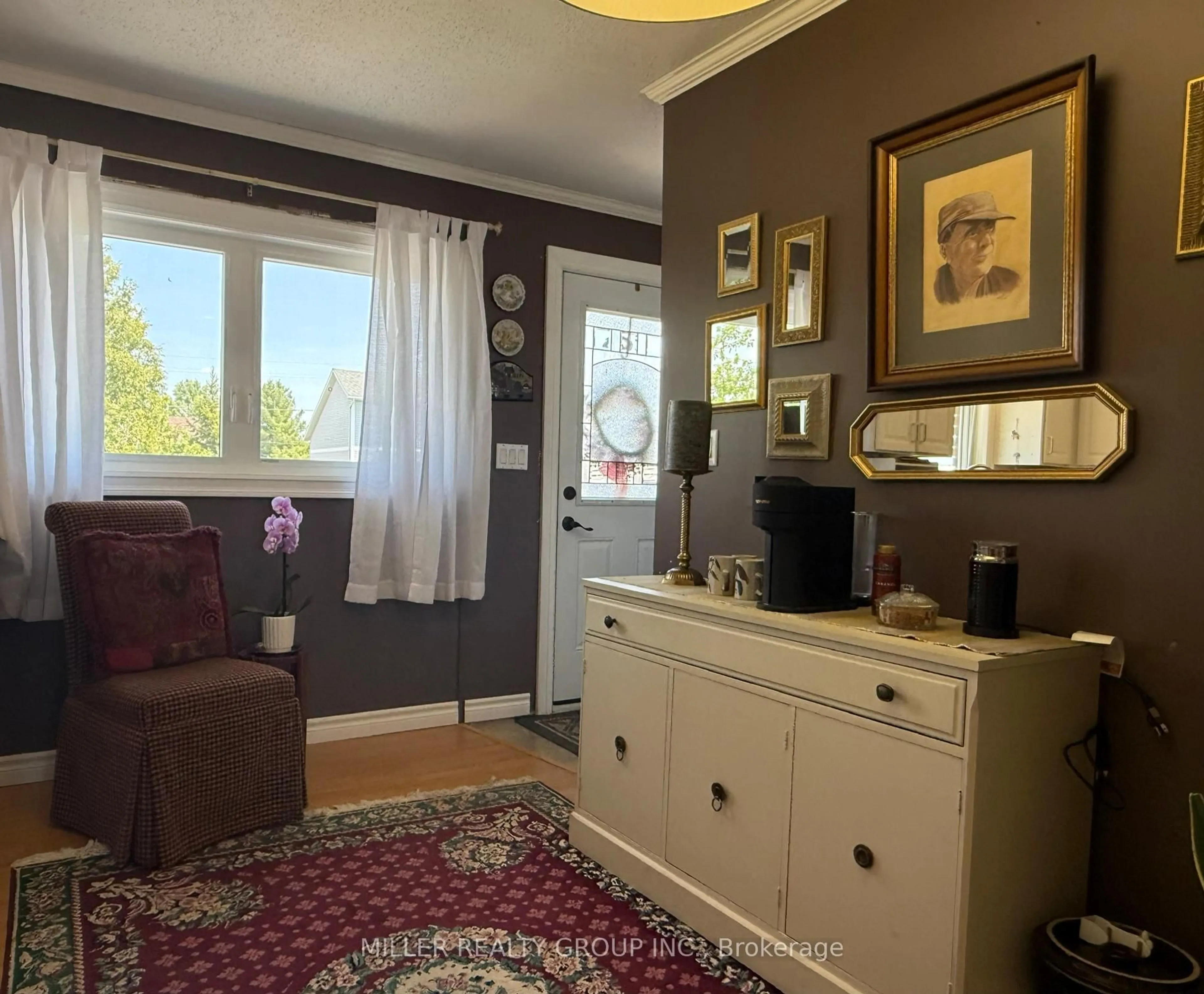 A pic of a room for 33 Ninth Ave, Armstrong Ontario P0J 1E0