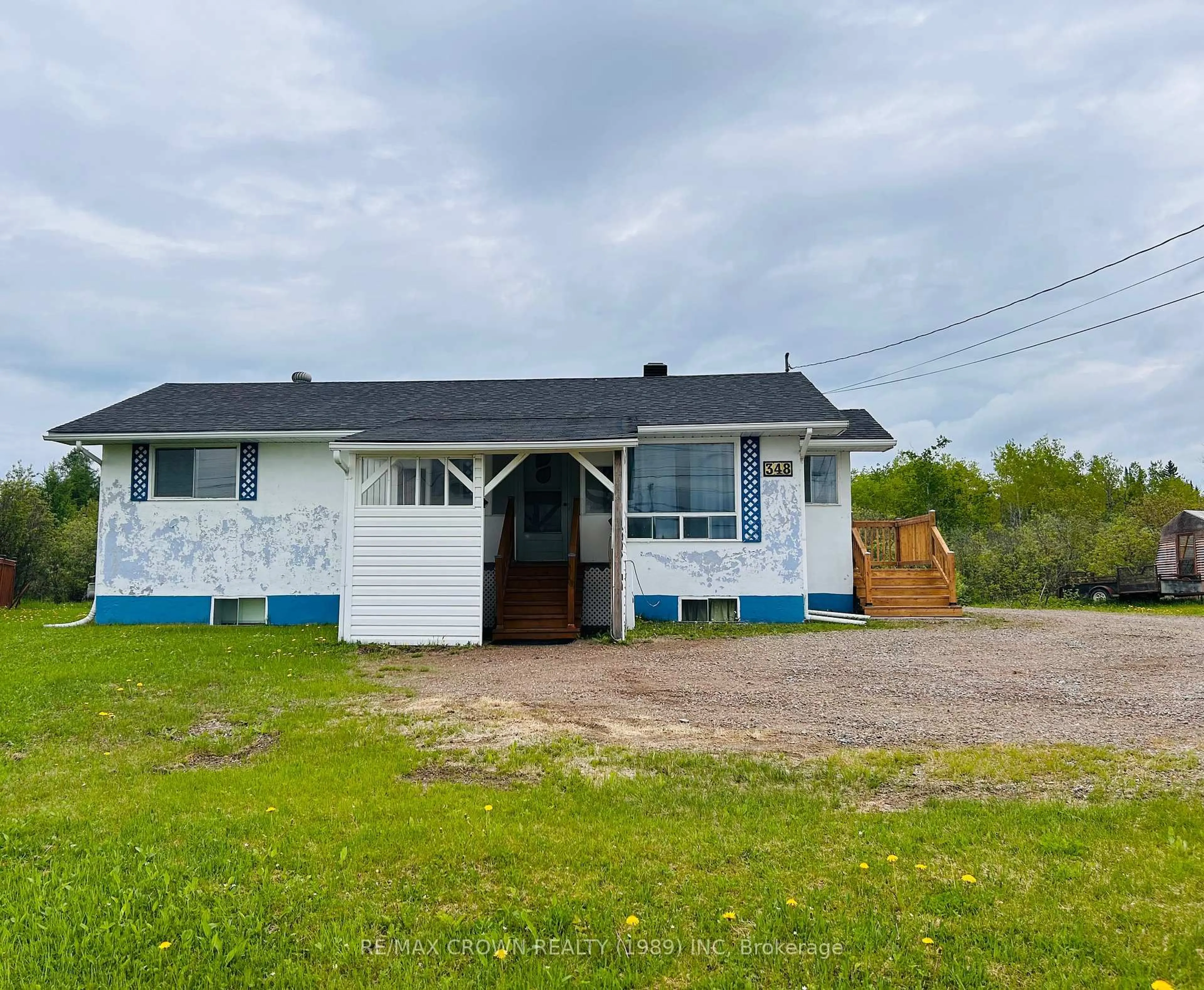A pic from outside/outdoor area/front of a property/back of a property/a pic from drone, building for 348 Government Rd, Kapuskasing Ontario P5N 2X8