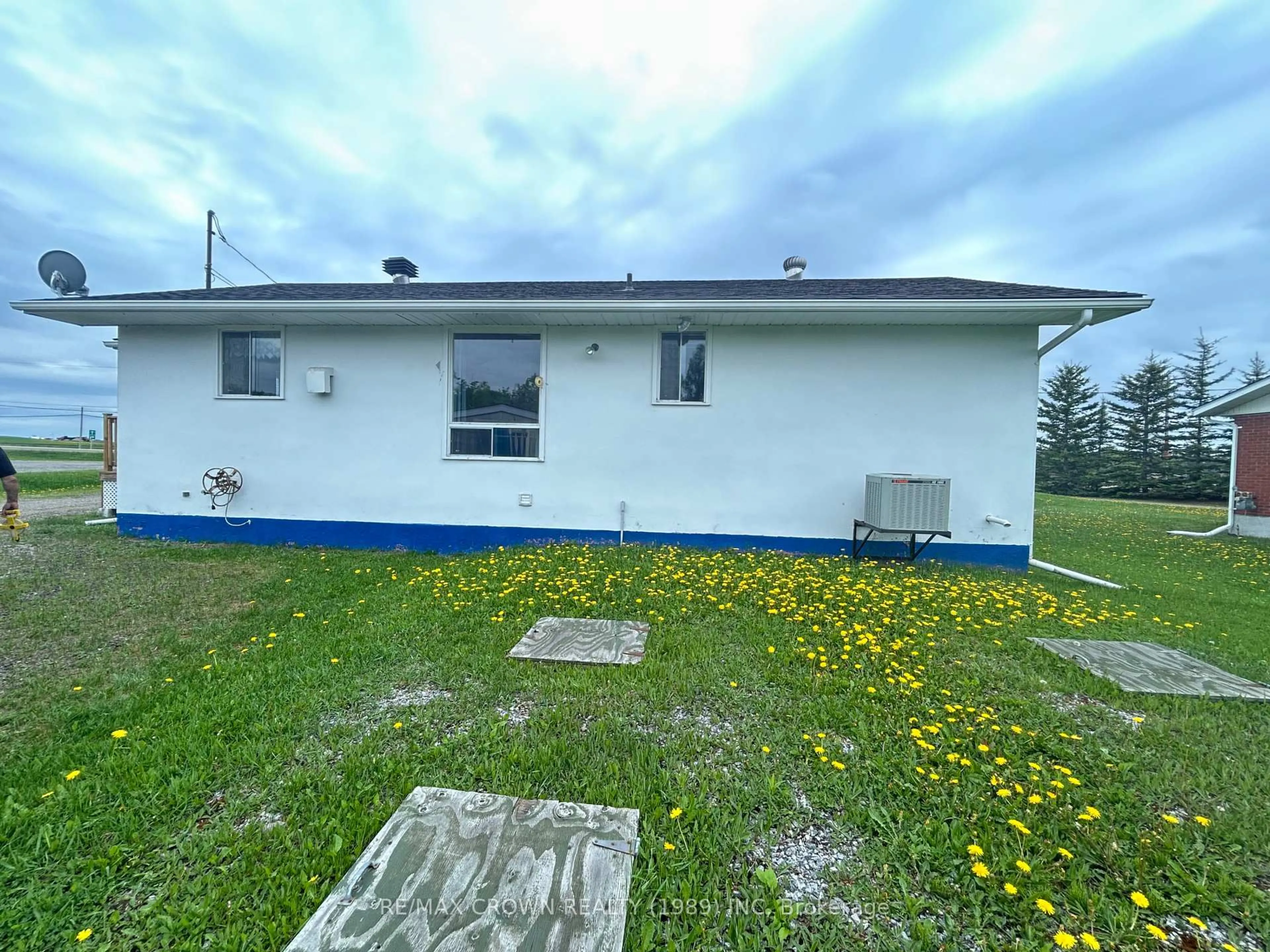 Unknown for 348 Government Rd, Kapuskasing Ontario P5N 2X8