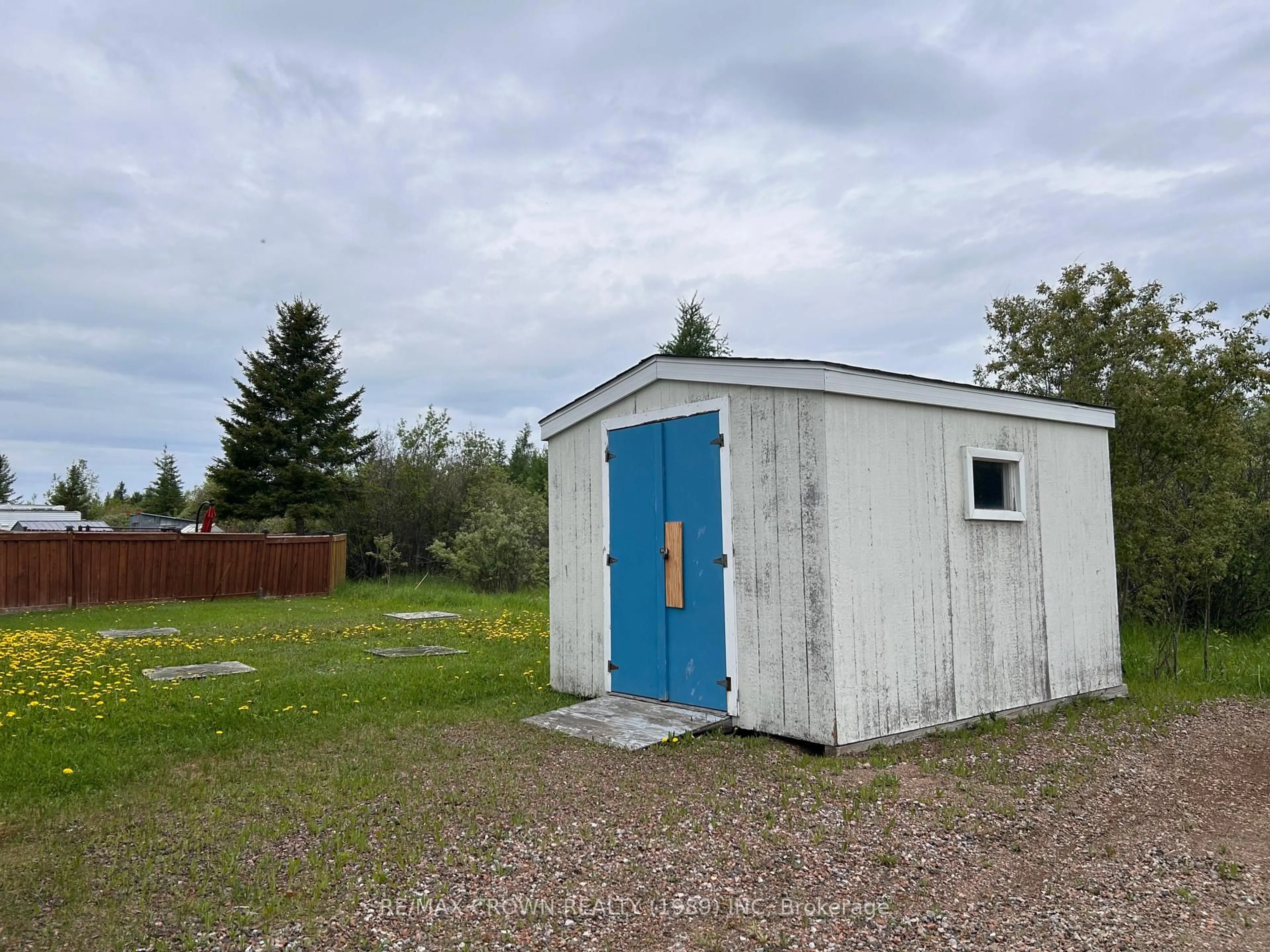 Shed for 348 Government Rd, Kapuskasing Ontario P5N 2X8
