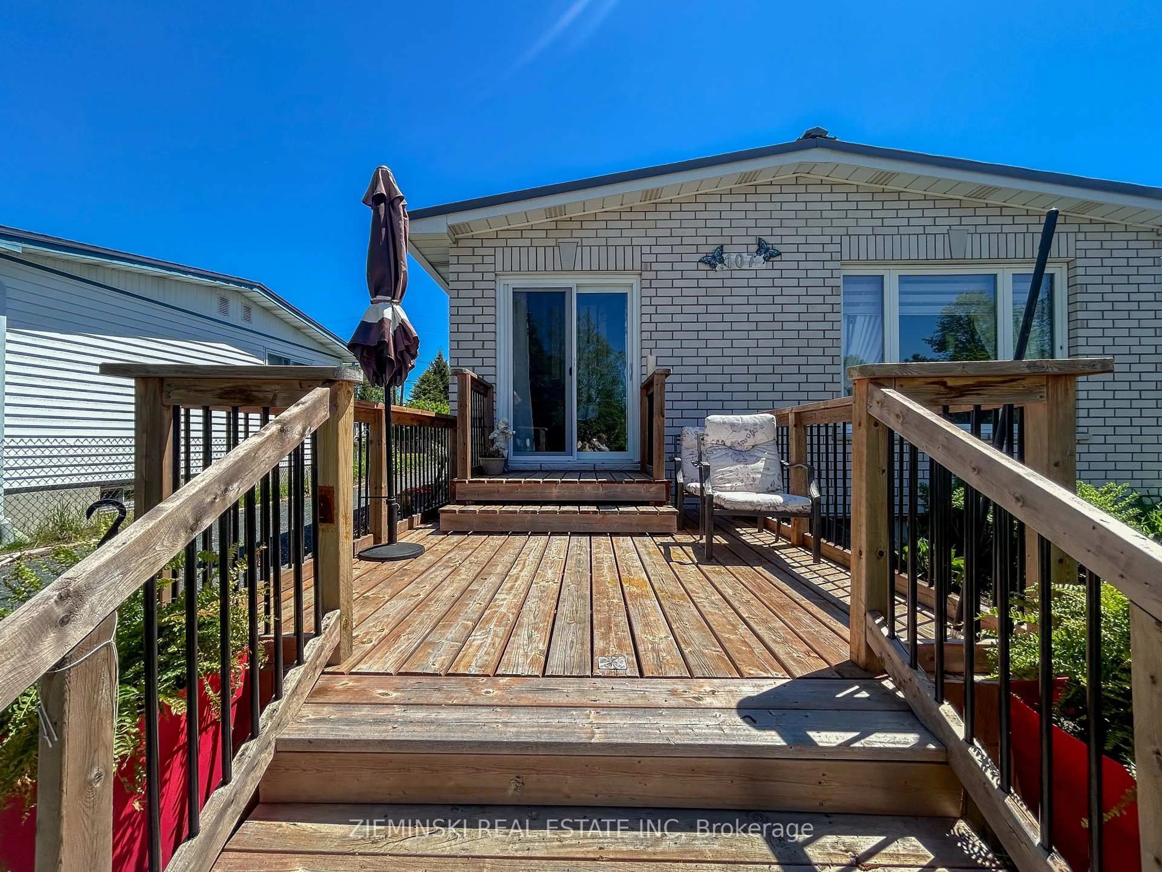 Patio, unknown for 107 New Circle Pl, Iroquois Falls Ontario P0K 1E0