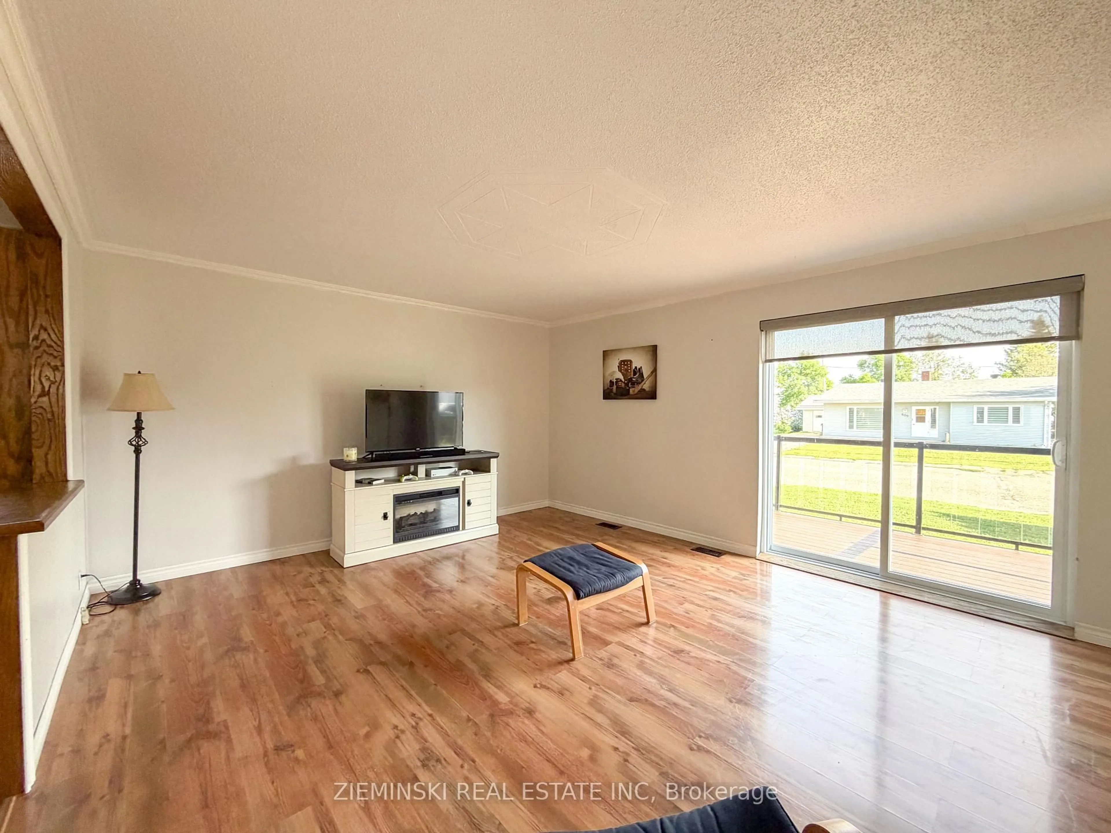 A pic of a room for 508 Marion St, Iroquois Falls Ontario P0K 1G0