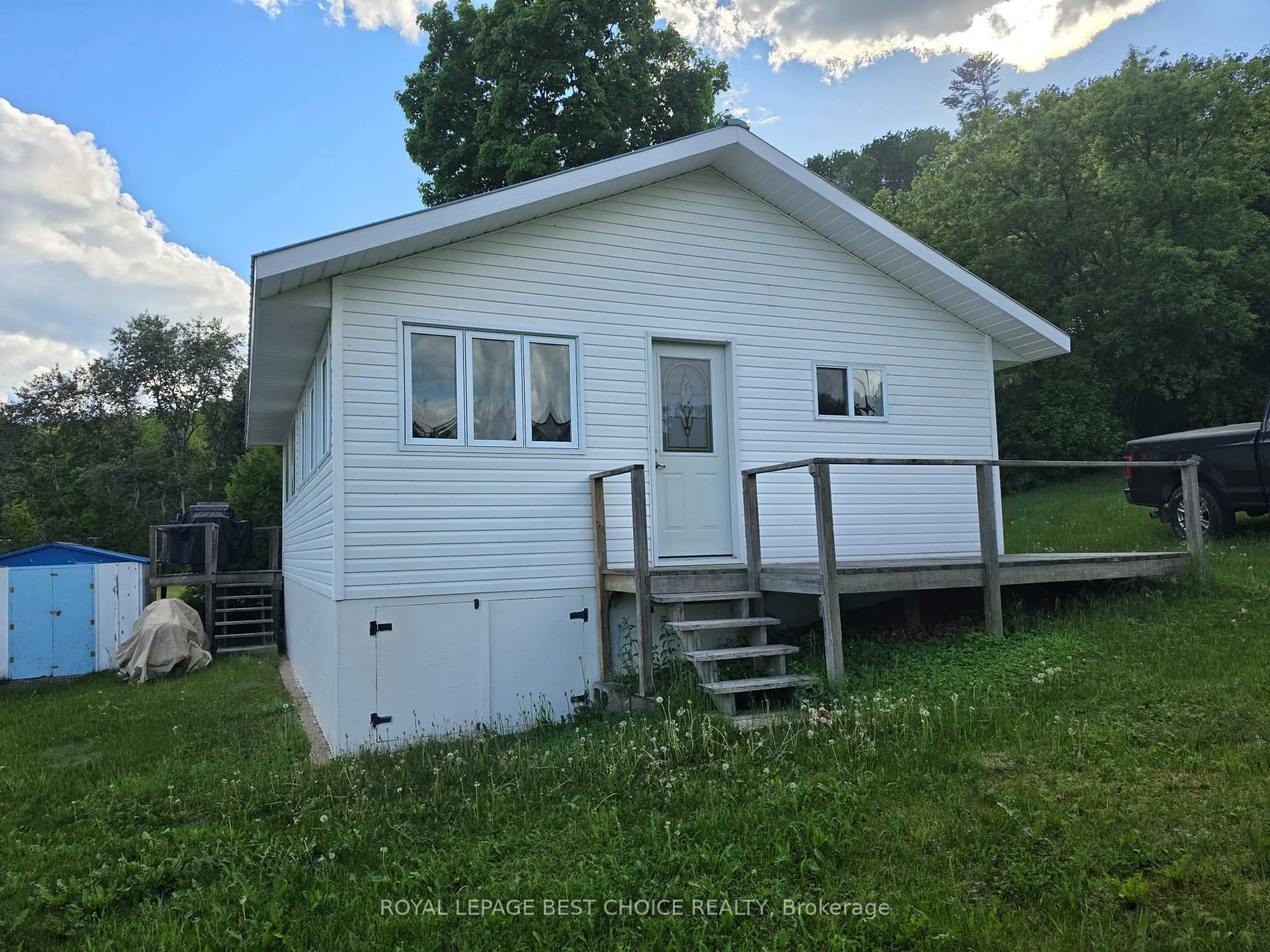 Shed for 581115 Old Mission Rd, Timiskaming Ontario P0J 1R0