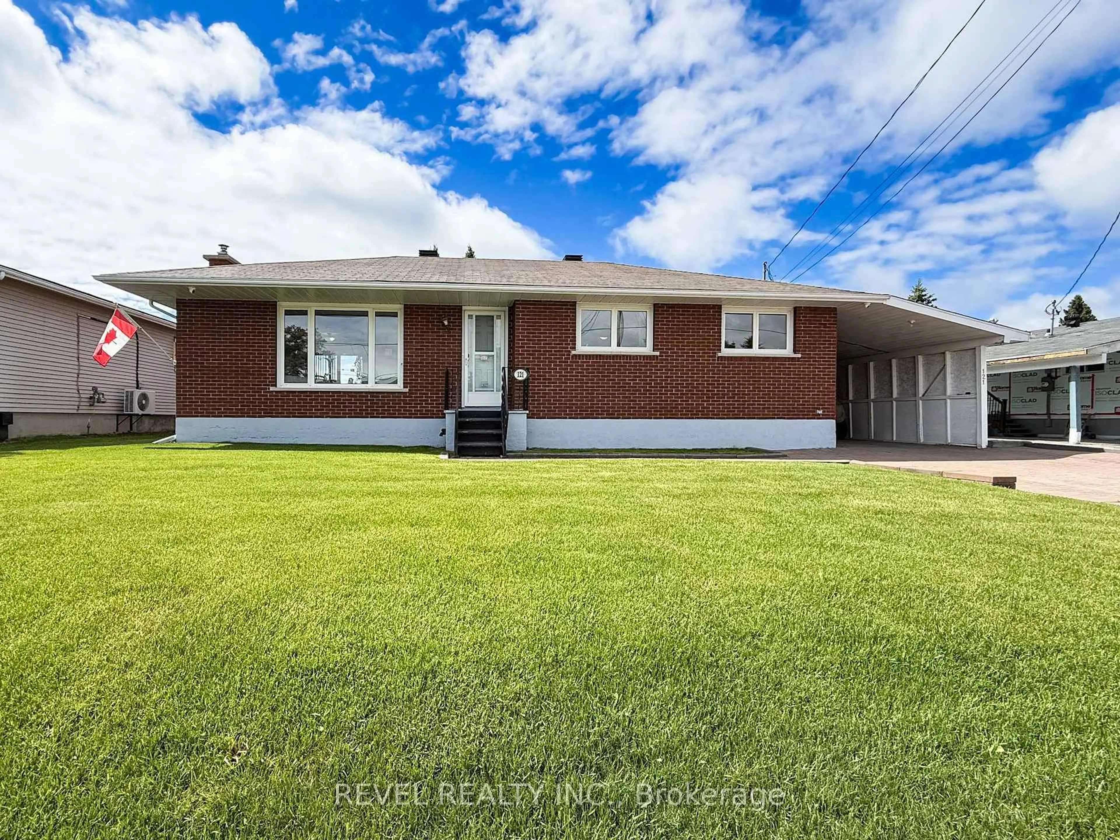 Unknown for 121 Hellen Ave, Timmins Ontario P0N 1H0