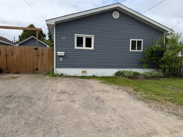 94 Notre Dame St, Timmins 2