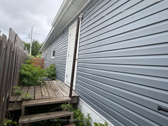 94 Notre Dame St, Timmins 5