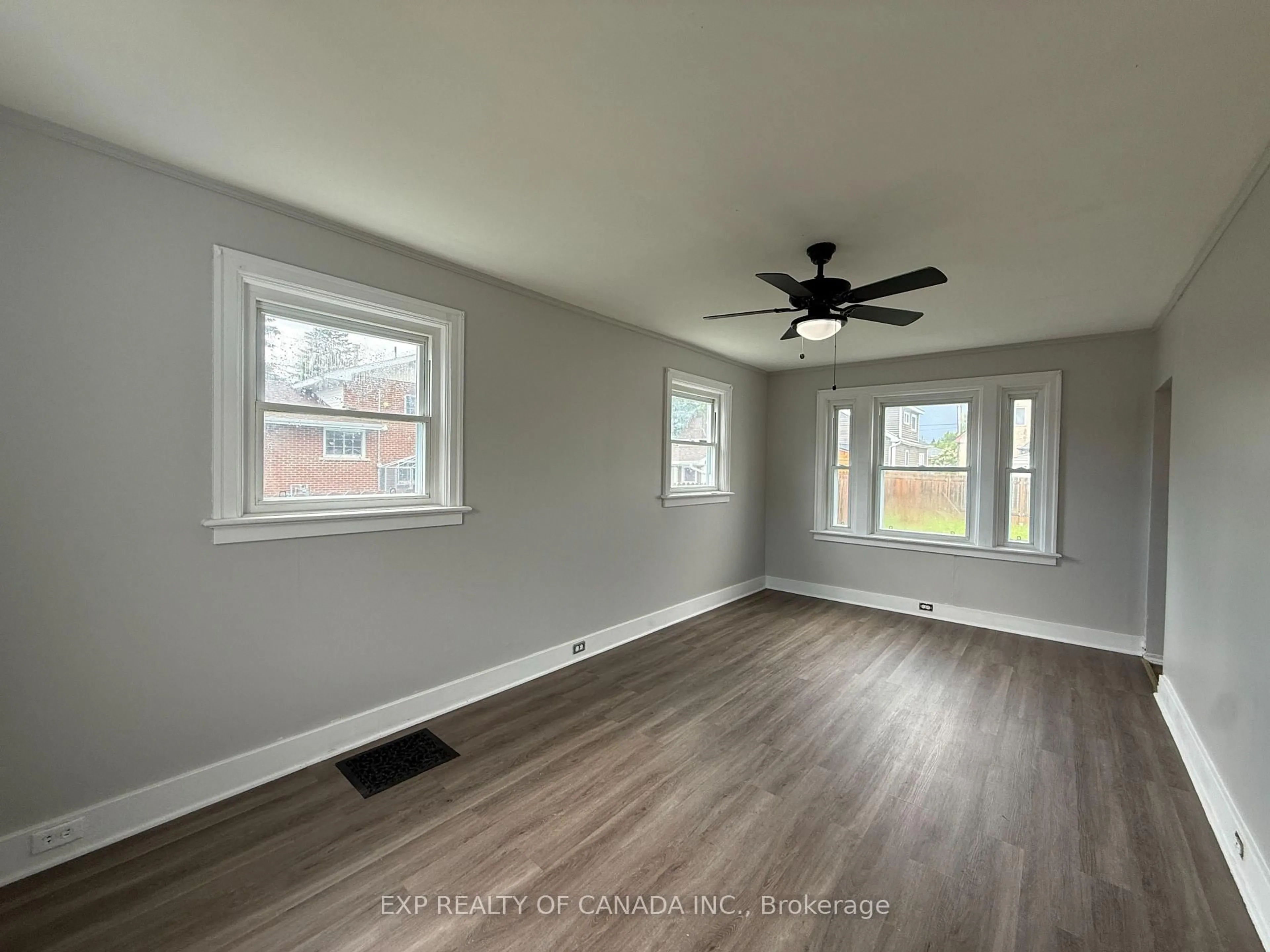 A pic of a room for 50 Cecil Ave, Timmins Ontario P0N 1H0