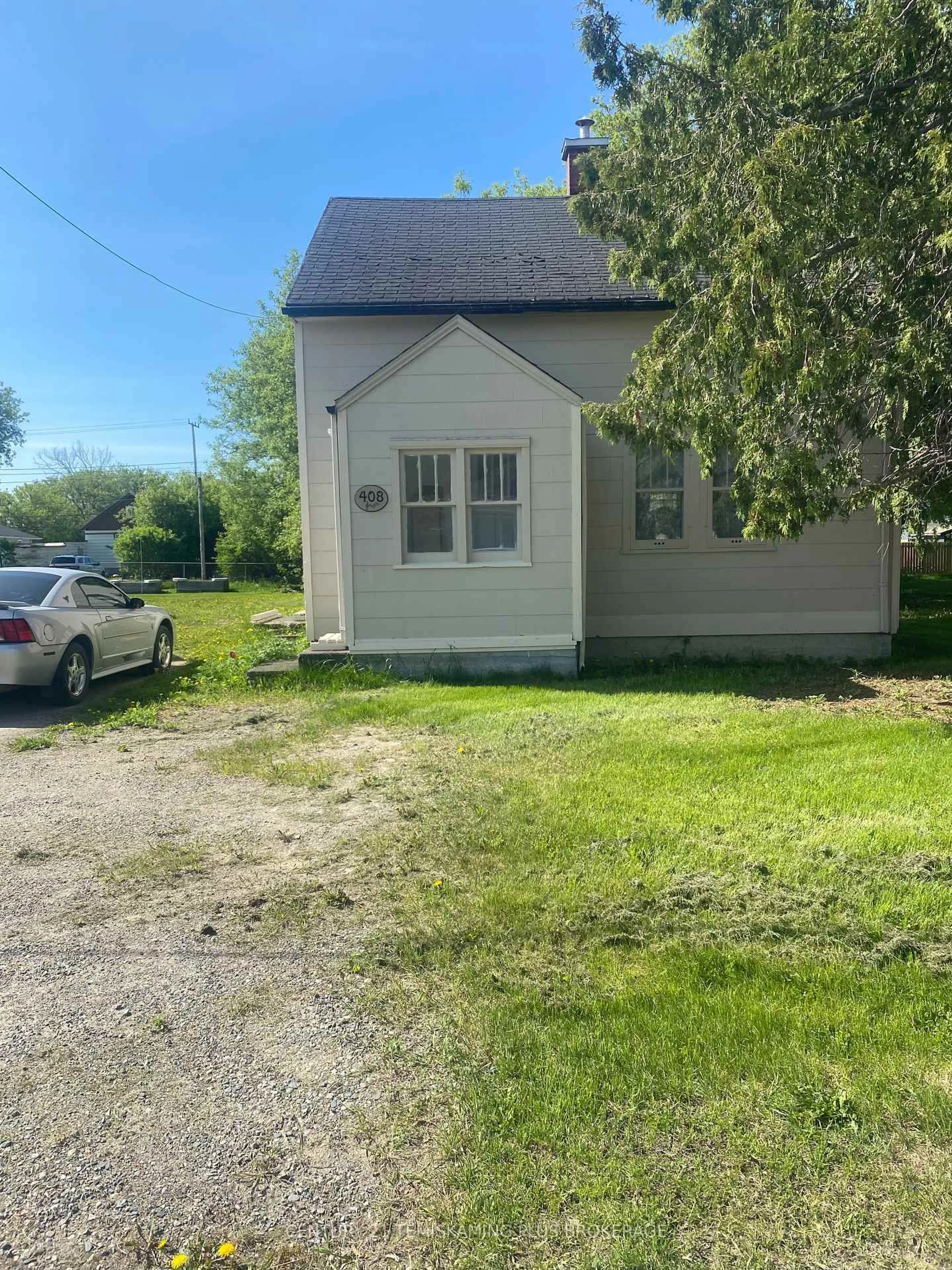 Shed for 408 Grills St, Temiskaming Shores Ontario P0J 1P0