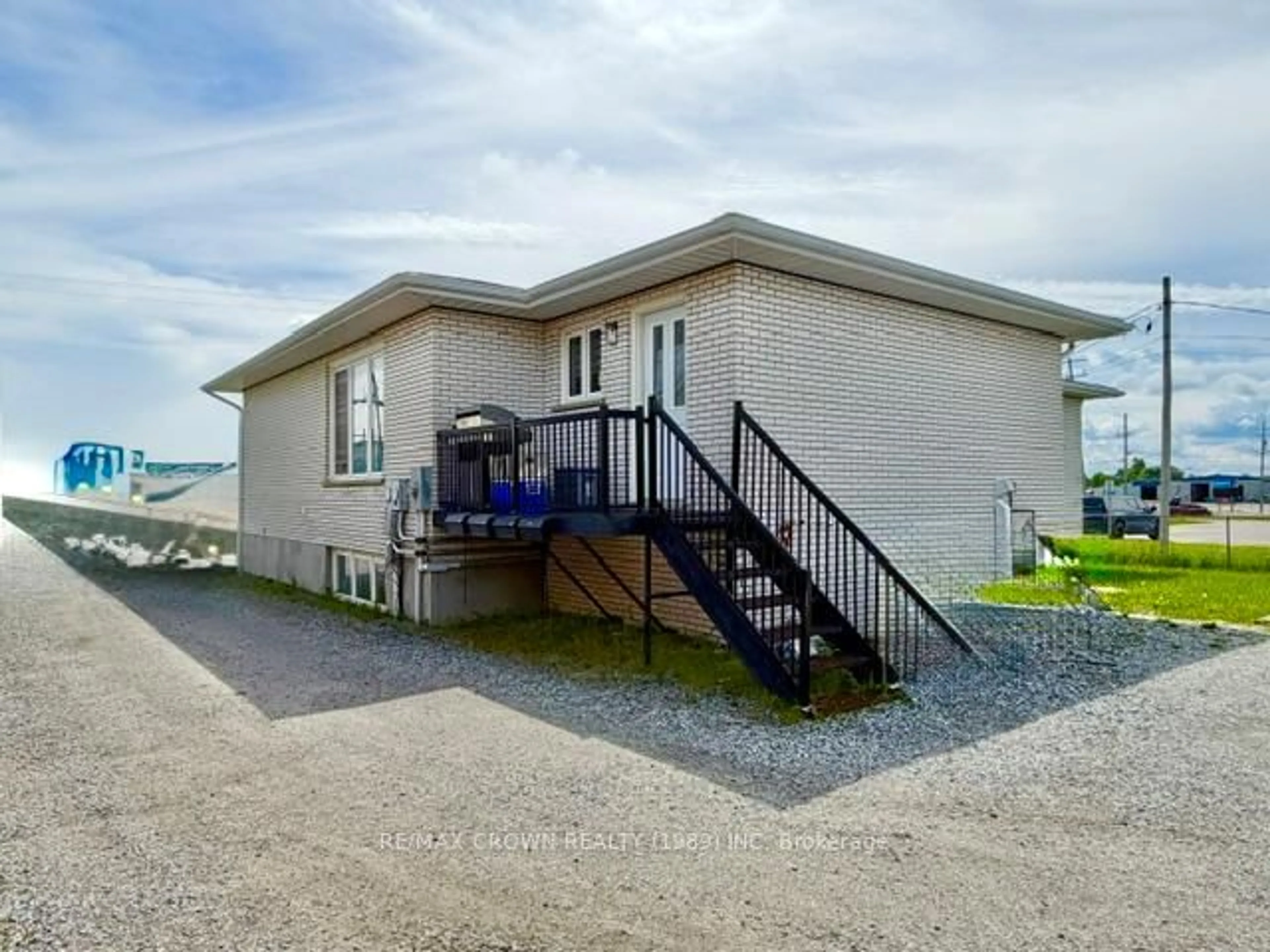 Home with vinyl exterior material, building for 80 Brunelle Rd, Kapuskasing Ontario P5N 2L8