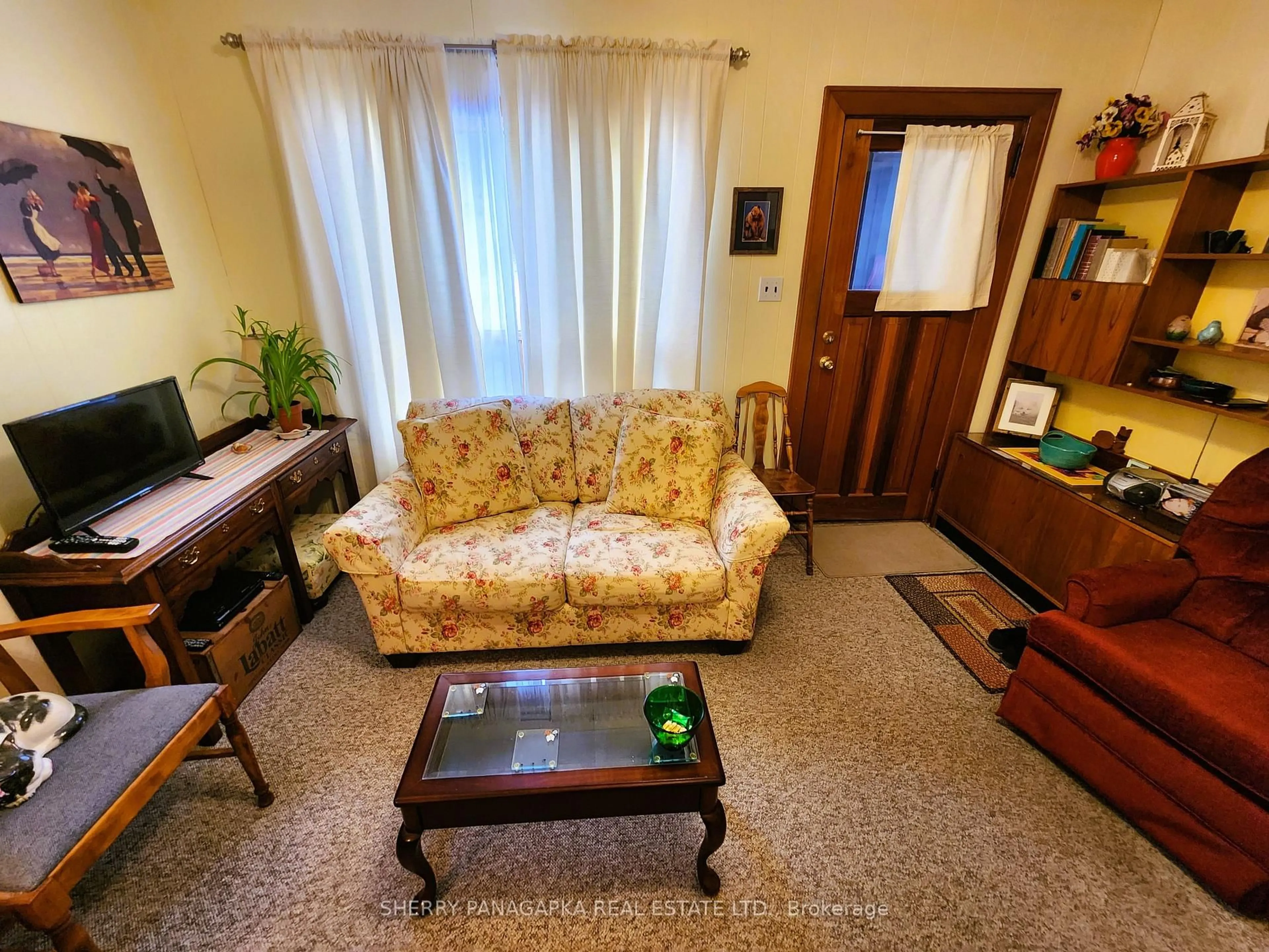 Living room with furniture, unknown for 661 Government Rd, Kirkland Lake Ontario P0K 1A0