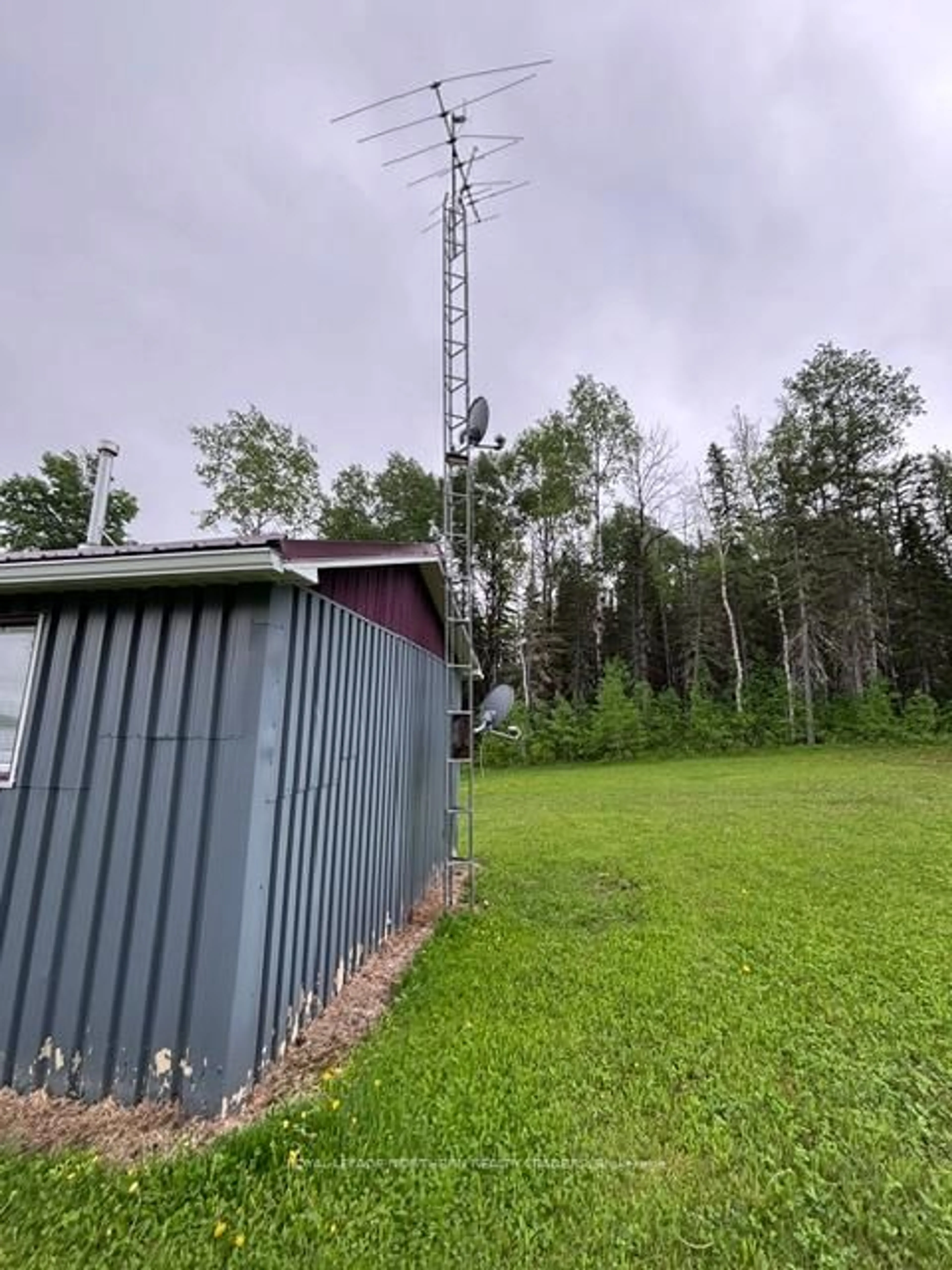 Shed for 625 Bentley Lake Rd, Cochrane Ontario P0L 1C0