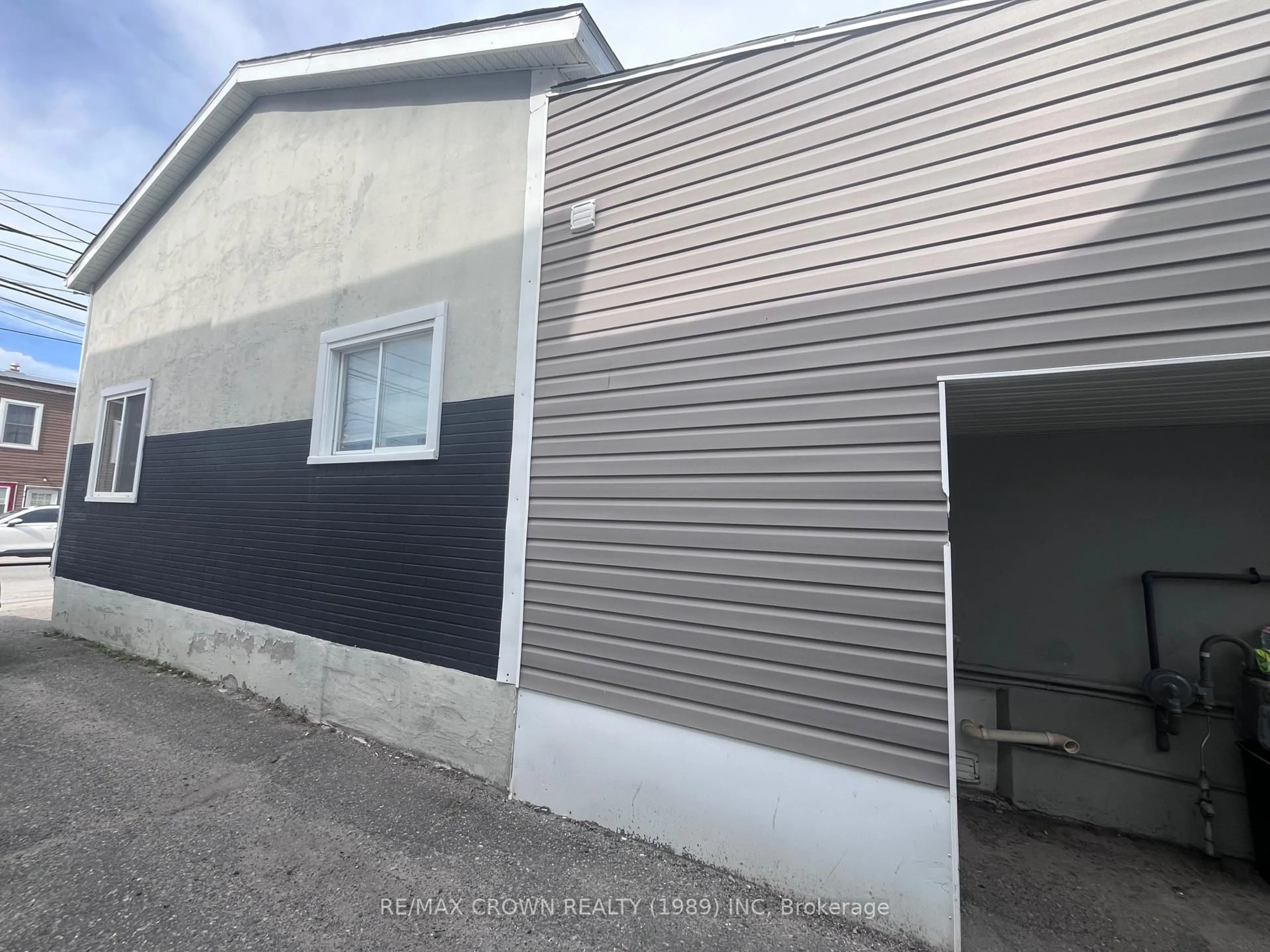 Shed for 247 Kirby Ave, Timmins Ontario P4N 1K3