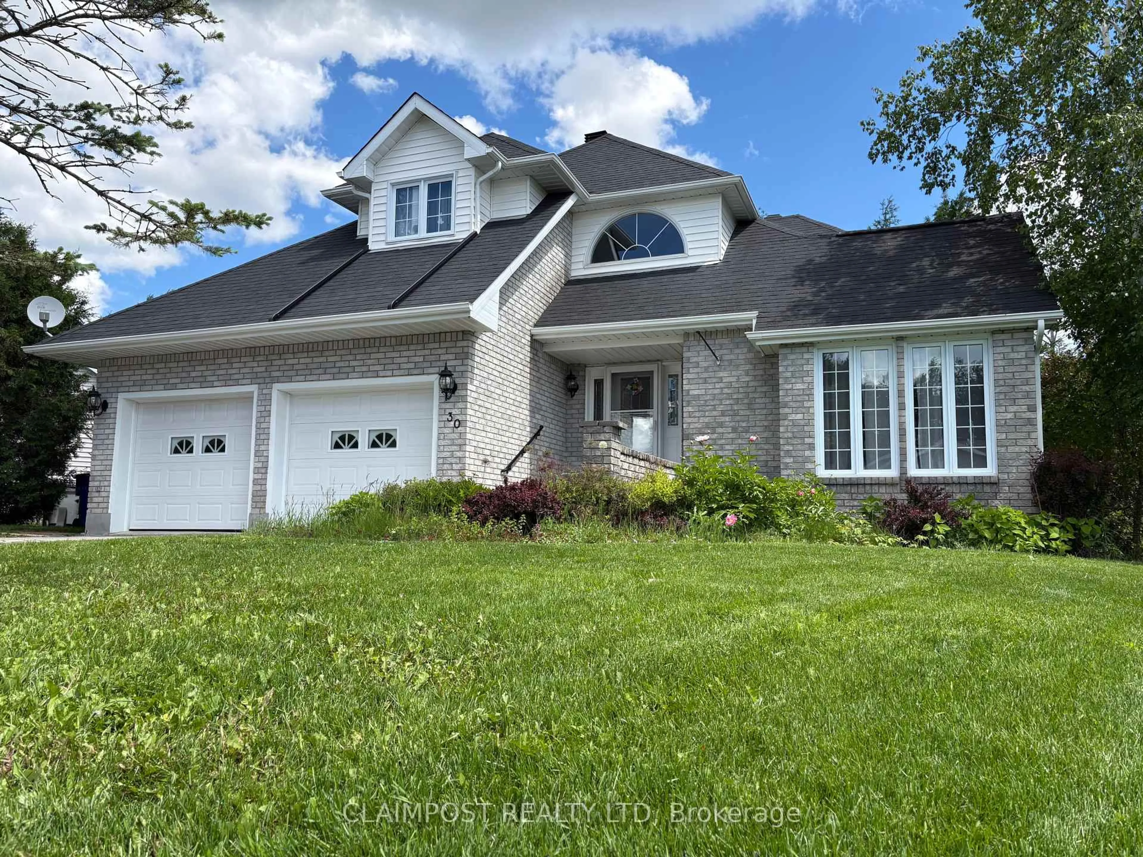 Home with vinyl exterior material, street for 30 Pleasant Ave, Timmins Ontario P4R 1M6