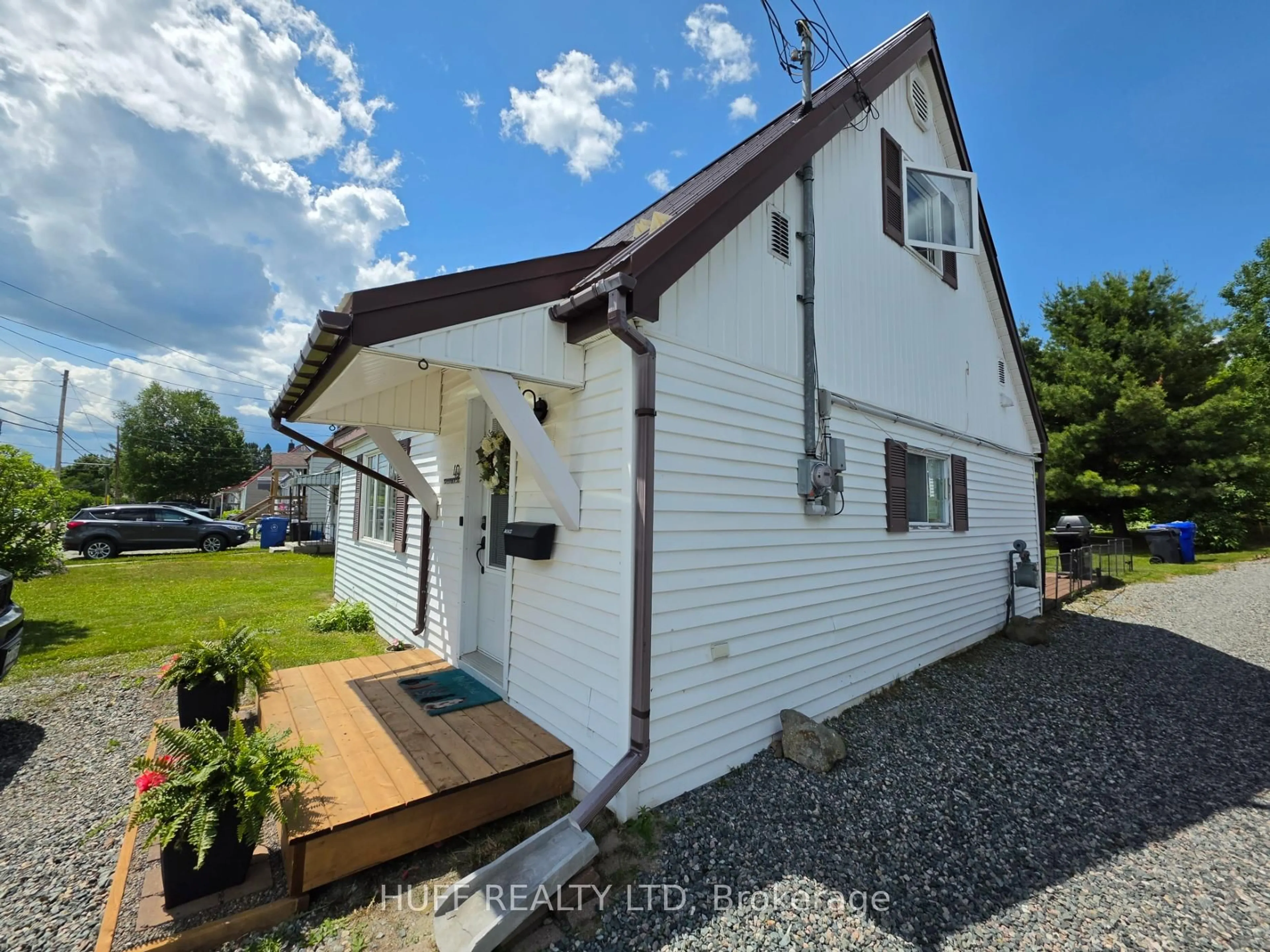 A pic from outside/outdoor area/front of a property/back of a property/a pic from drone, street for 49 Tweedsmuir Rd, Kirkland Lake Ontario P2N 1J1