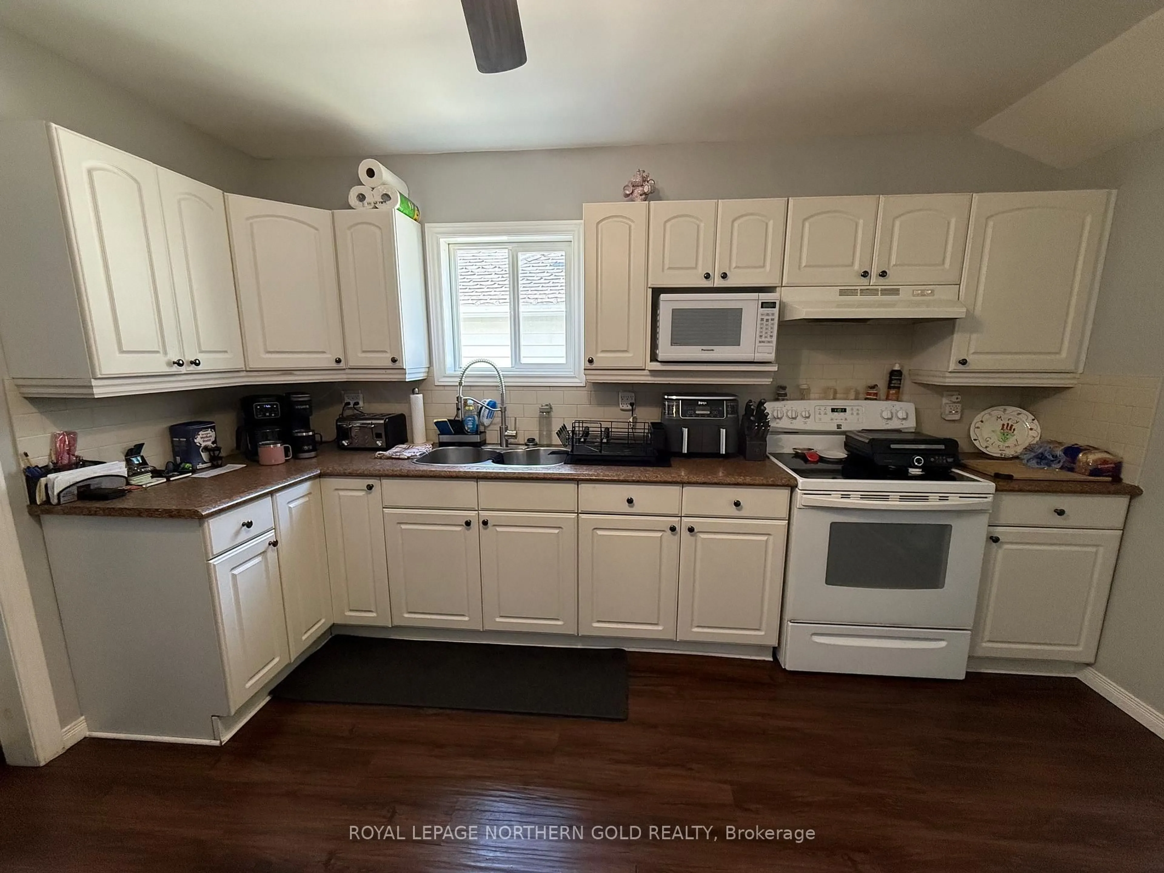 Standard kitchen, unknown for 805 Government Rd, Kirkland Lake Ontario P0K 1A0