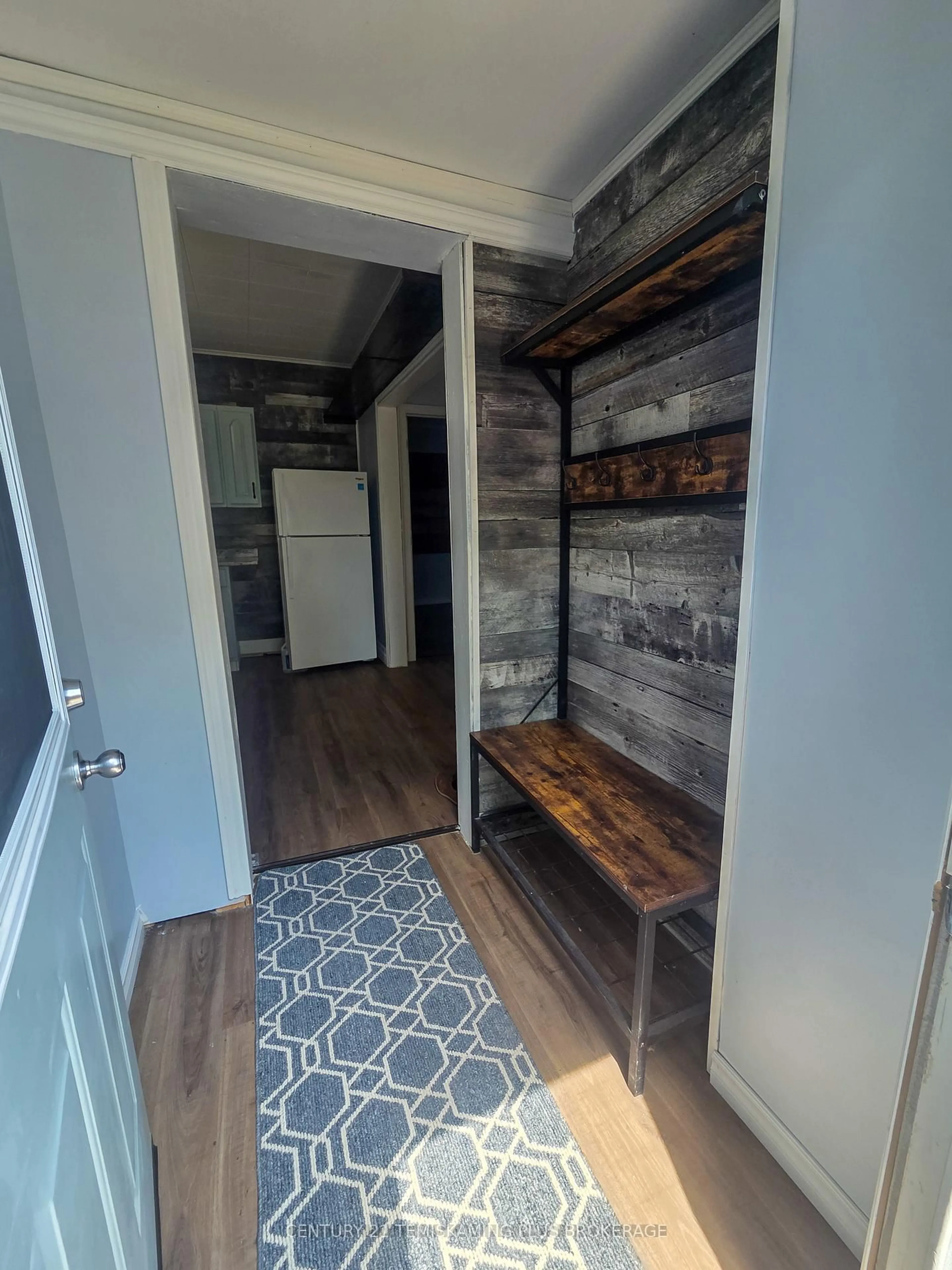 Indoor entryway for 24 Baker St, Cobalt Ontario P0J 1C0