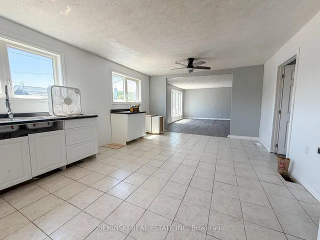 178 Bordeleau St, Smooth Rock Falls 2