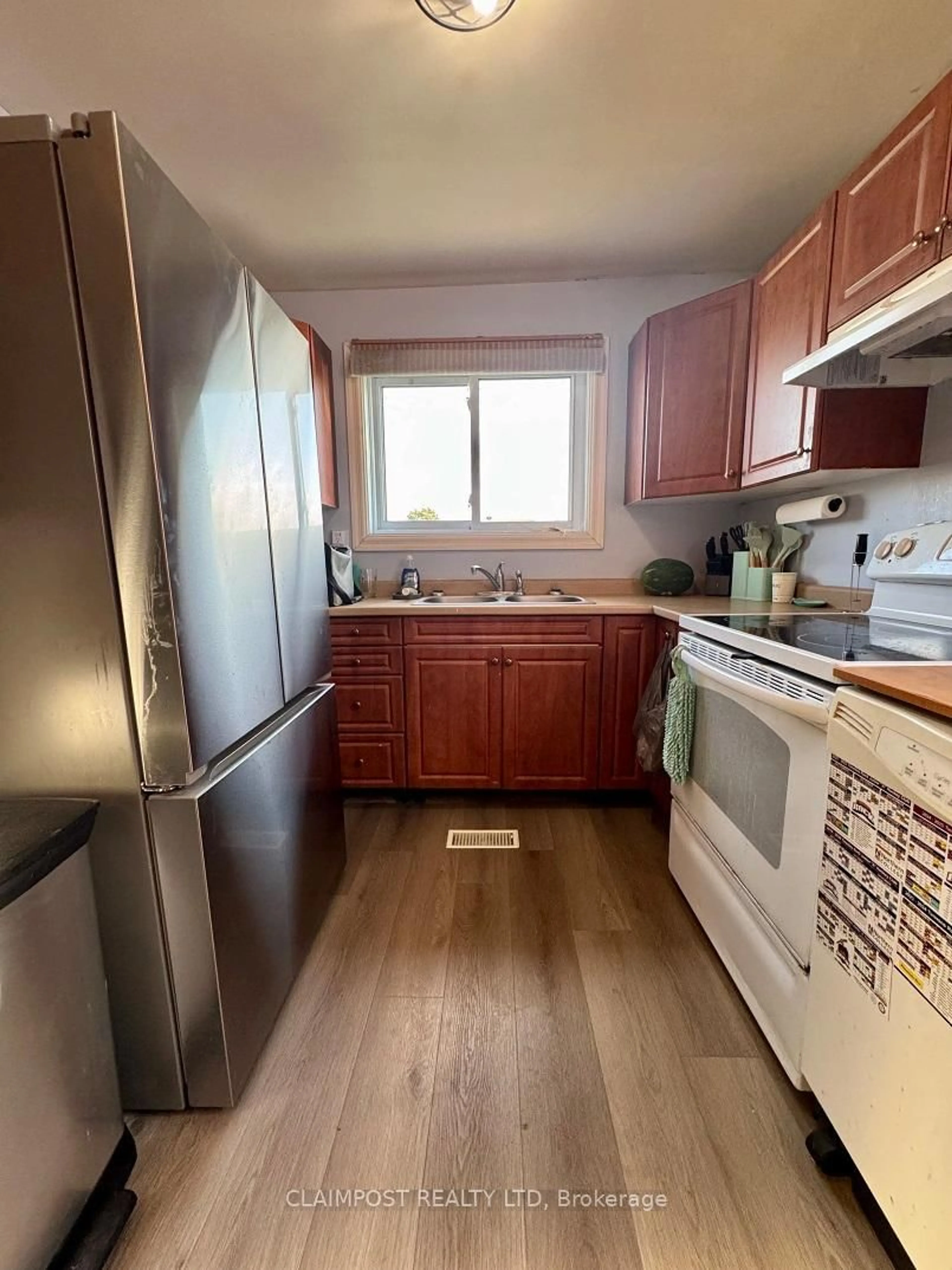 Standard kitchen, unknown for 538 Martin Ave, Timmins Ontario P4P 1A4