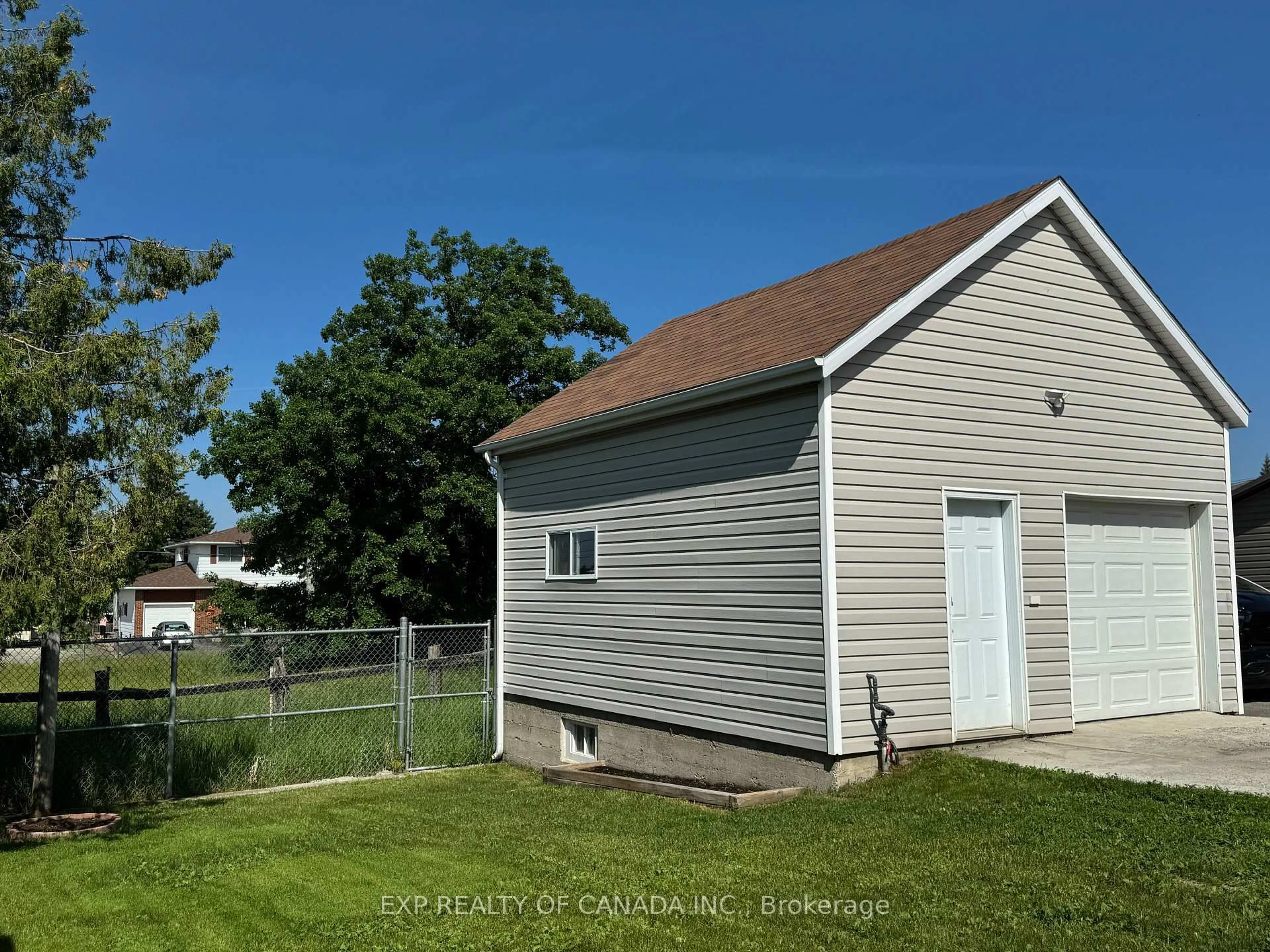 Shed for 509 Pine St, Timmins Ontario P4N 2L8