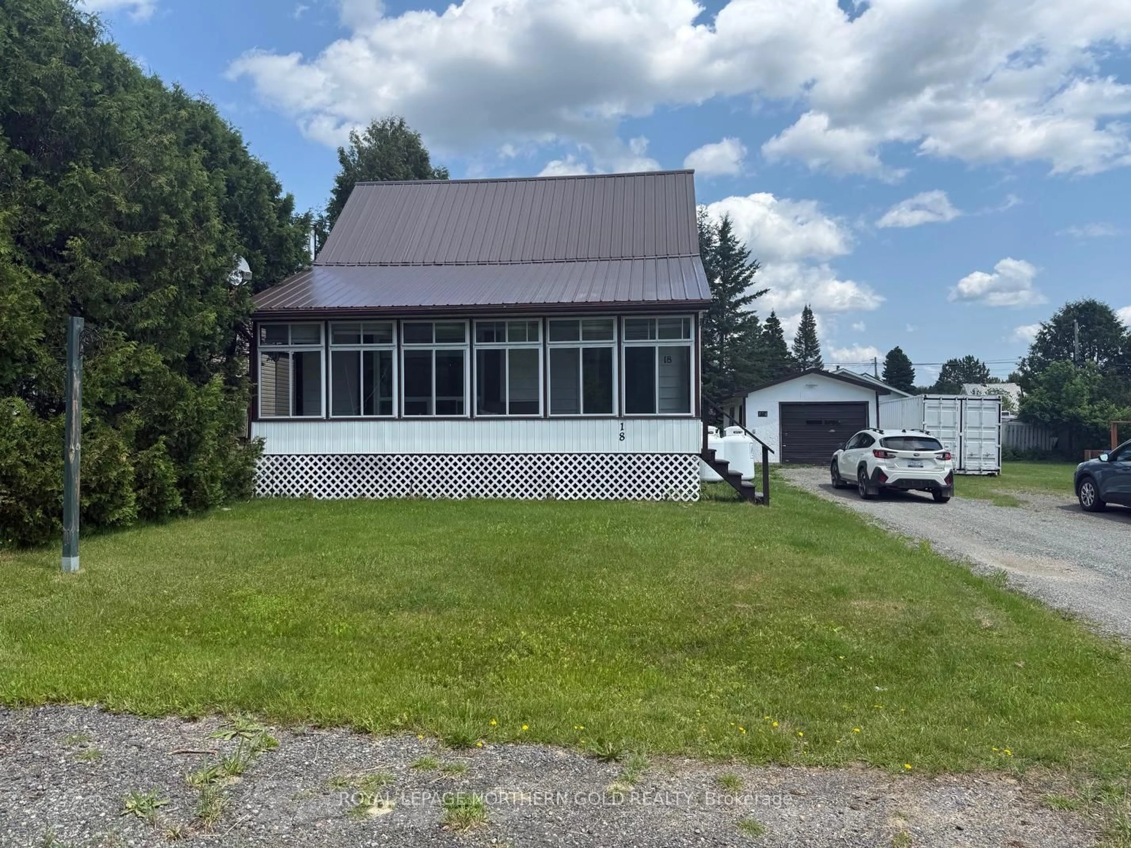 A pic from outside/outdoor area/front of a property/back of a property/a pic from drone, building for 18 Twentyseventh St, McGarry Ontario P0K 1X0