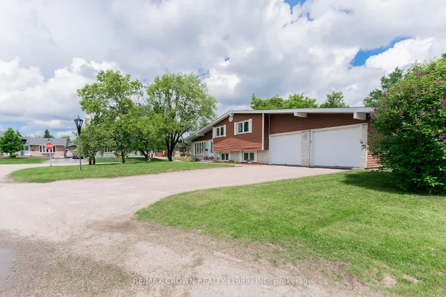 11 Kent Pl, Kapuskasing 2