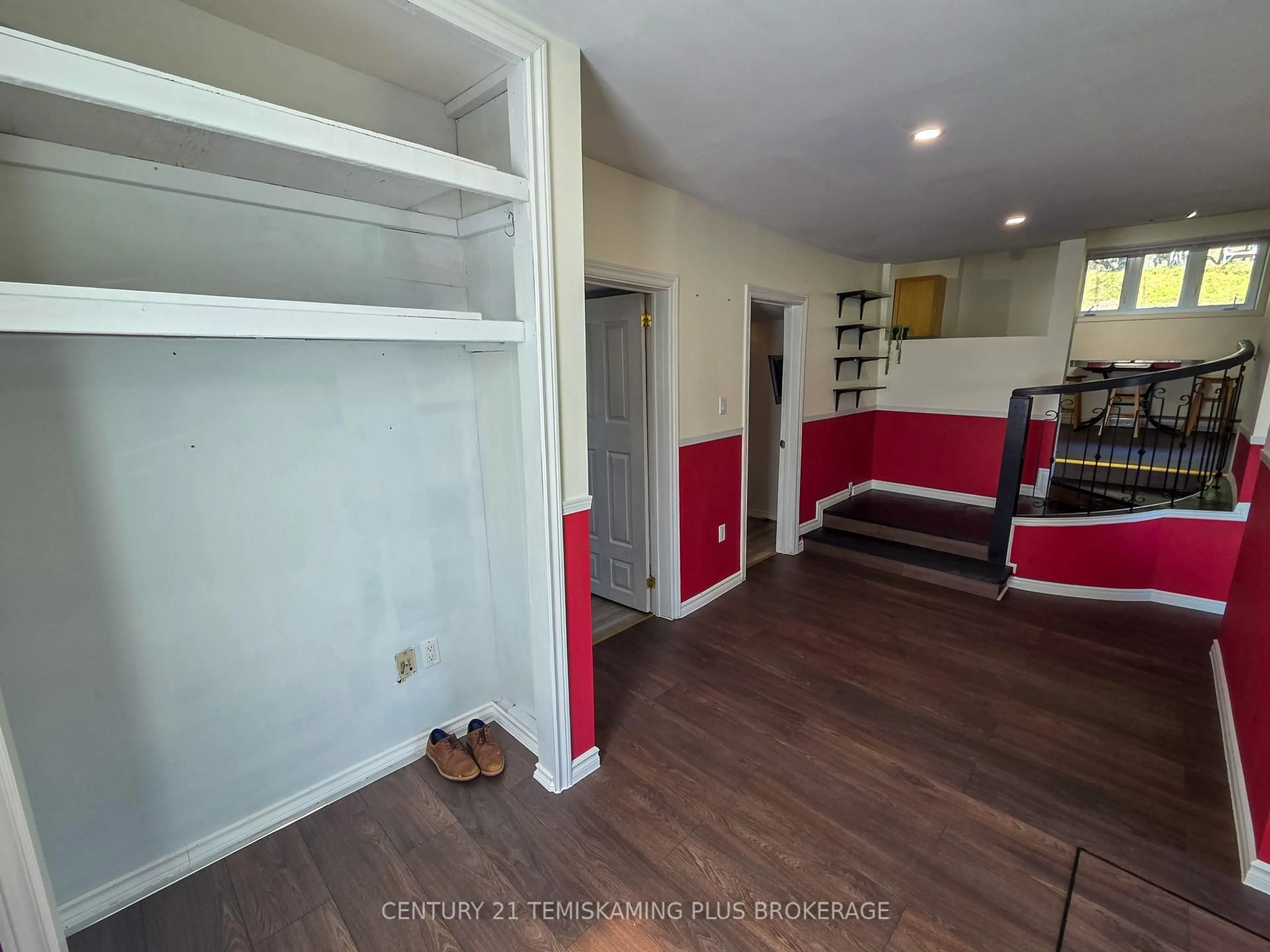 A pic of a room for 42 Russell St, Cobalt Ontario P0J 1C0