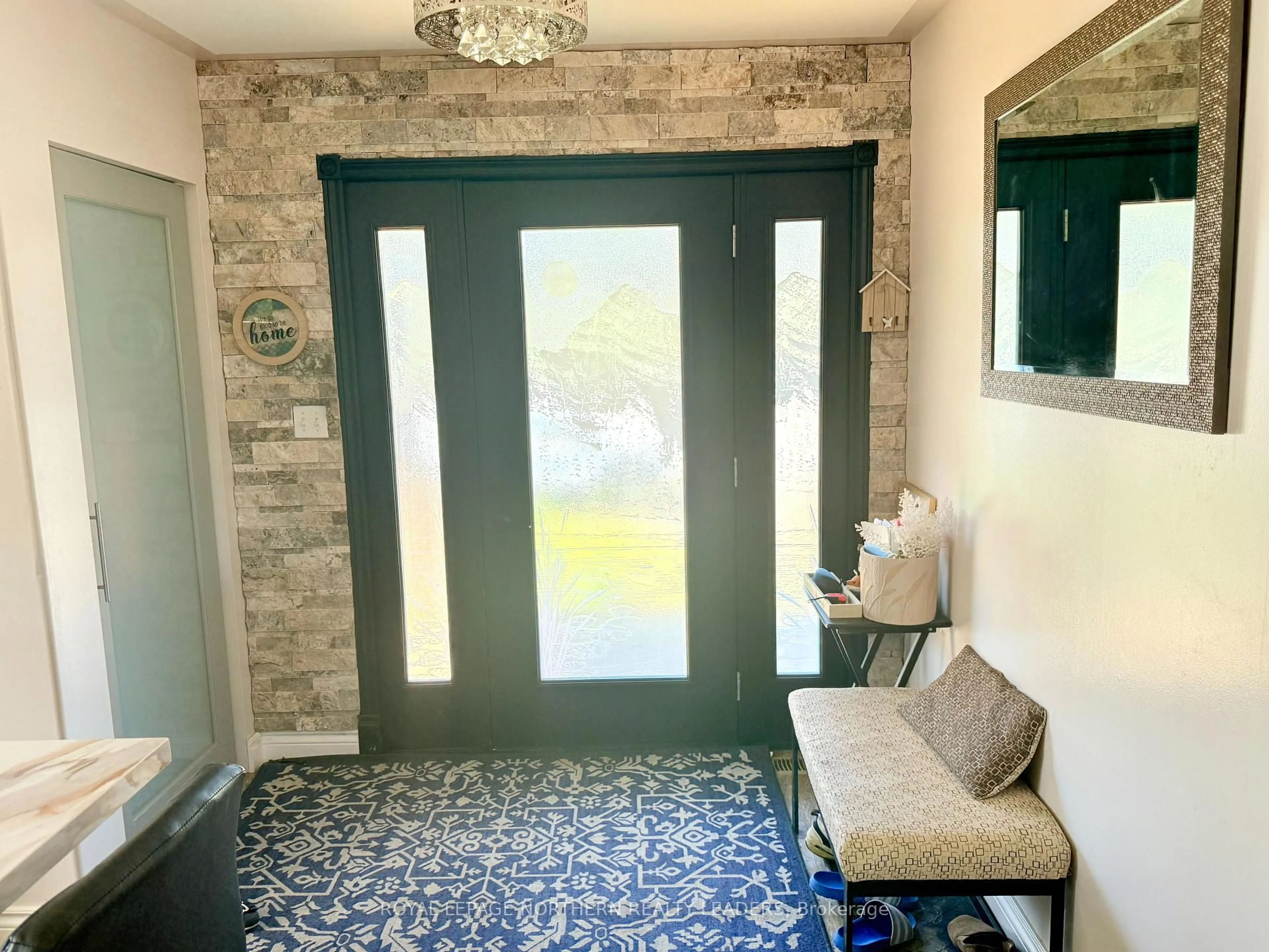Indoor entryway for 1951 Hwy 101 East (schumacher), Timmins Ontario P0N 1H0