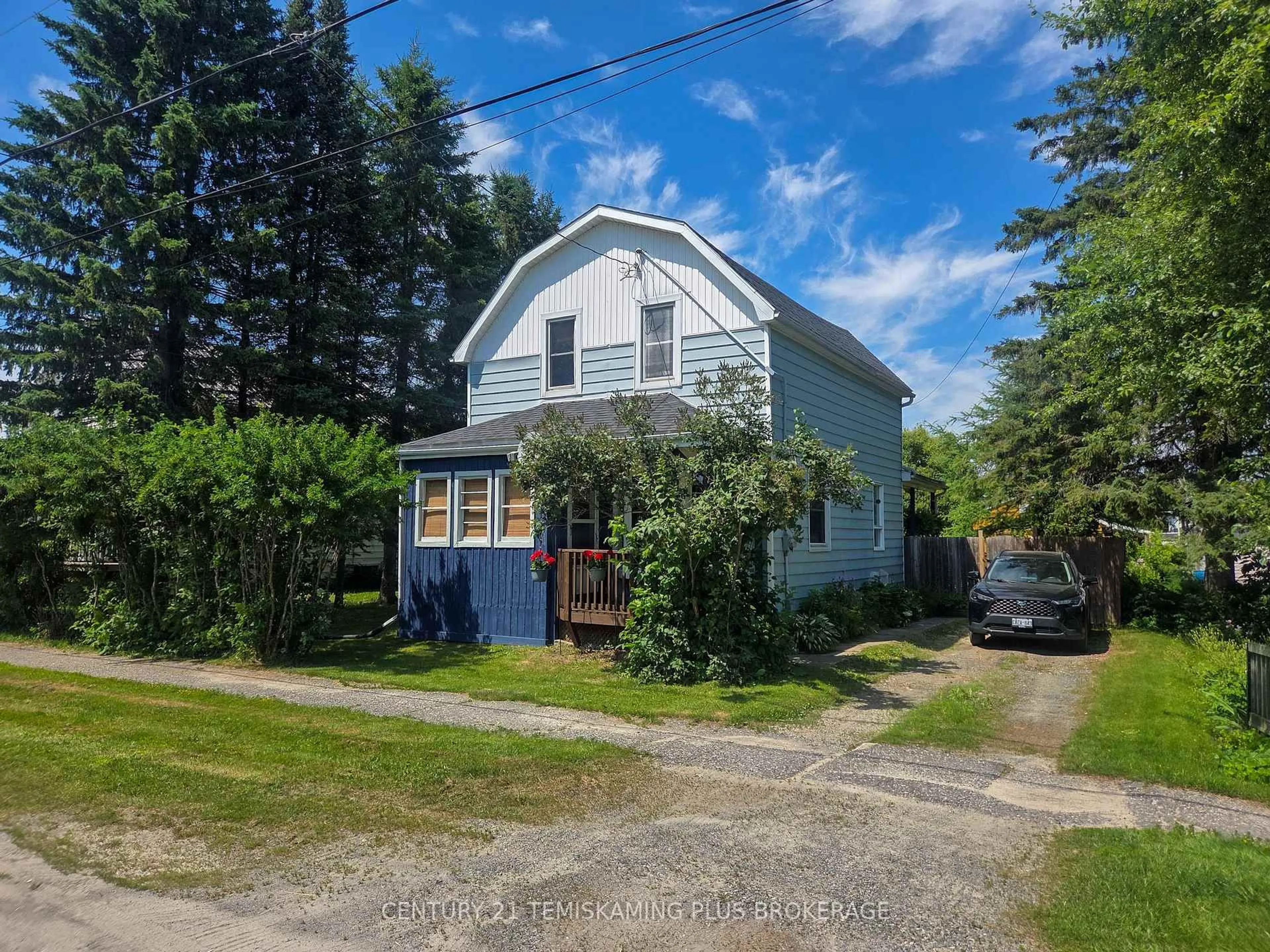 A pic from outside/outdoor area/front of a property/back of a property/a pic from drone, street for 75 Fifth Ave, Englehart Ontario P0J 1H0