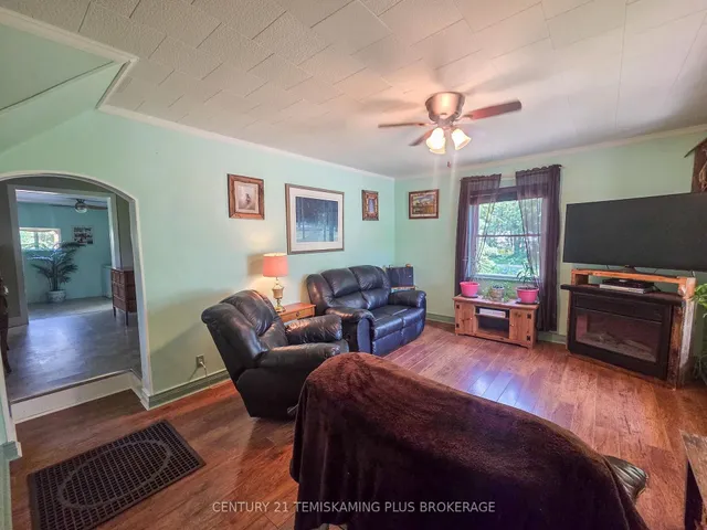 75 Fifth Ave, Englehart 4