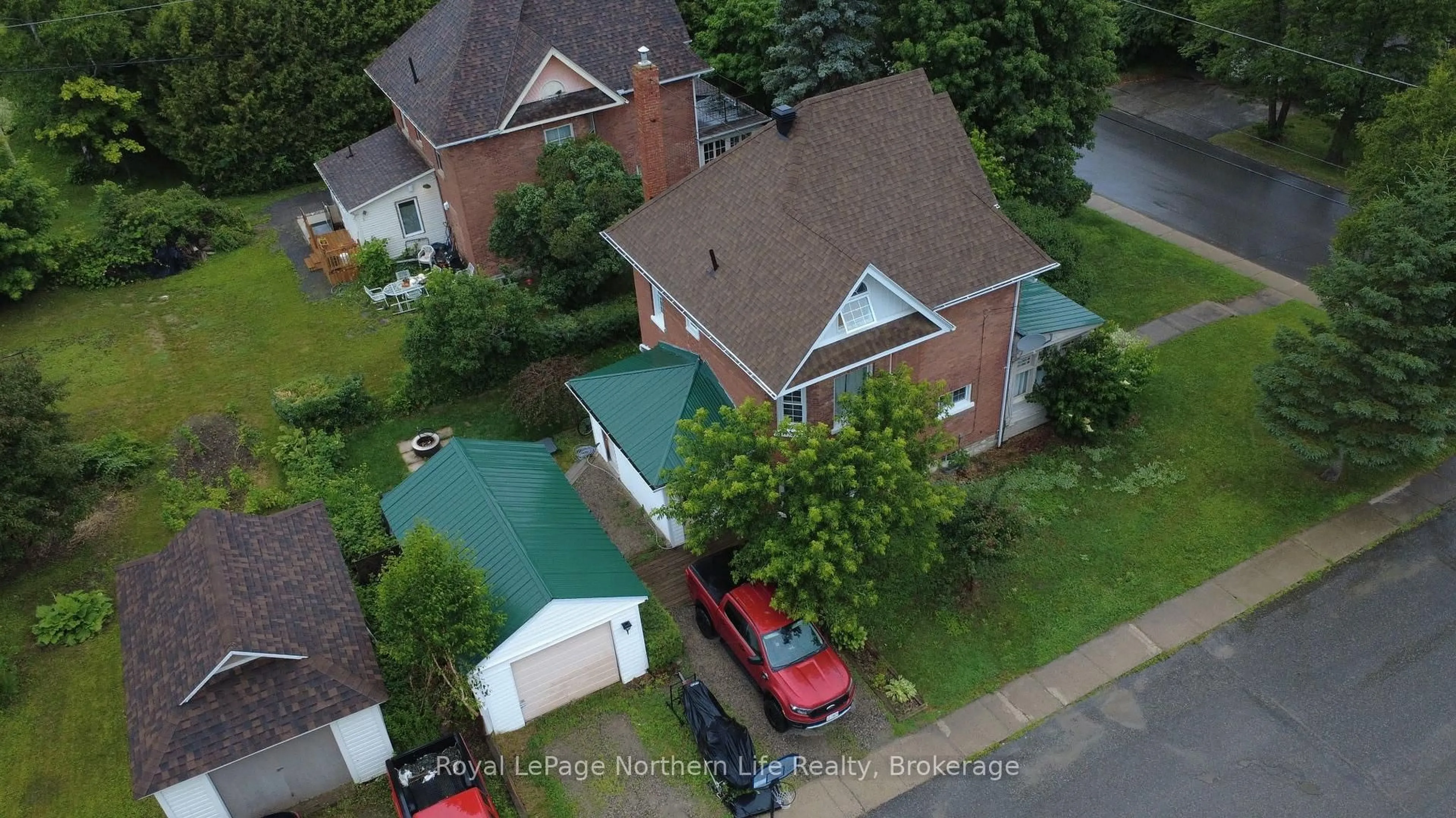 A pic from outside/outdoor area/front of a property/back of a property/a pic from drone, street for 534 RORKE Ave, Temiskaming Shores Ontario P0J 1K0