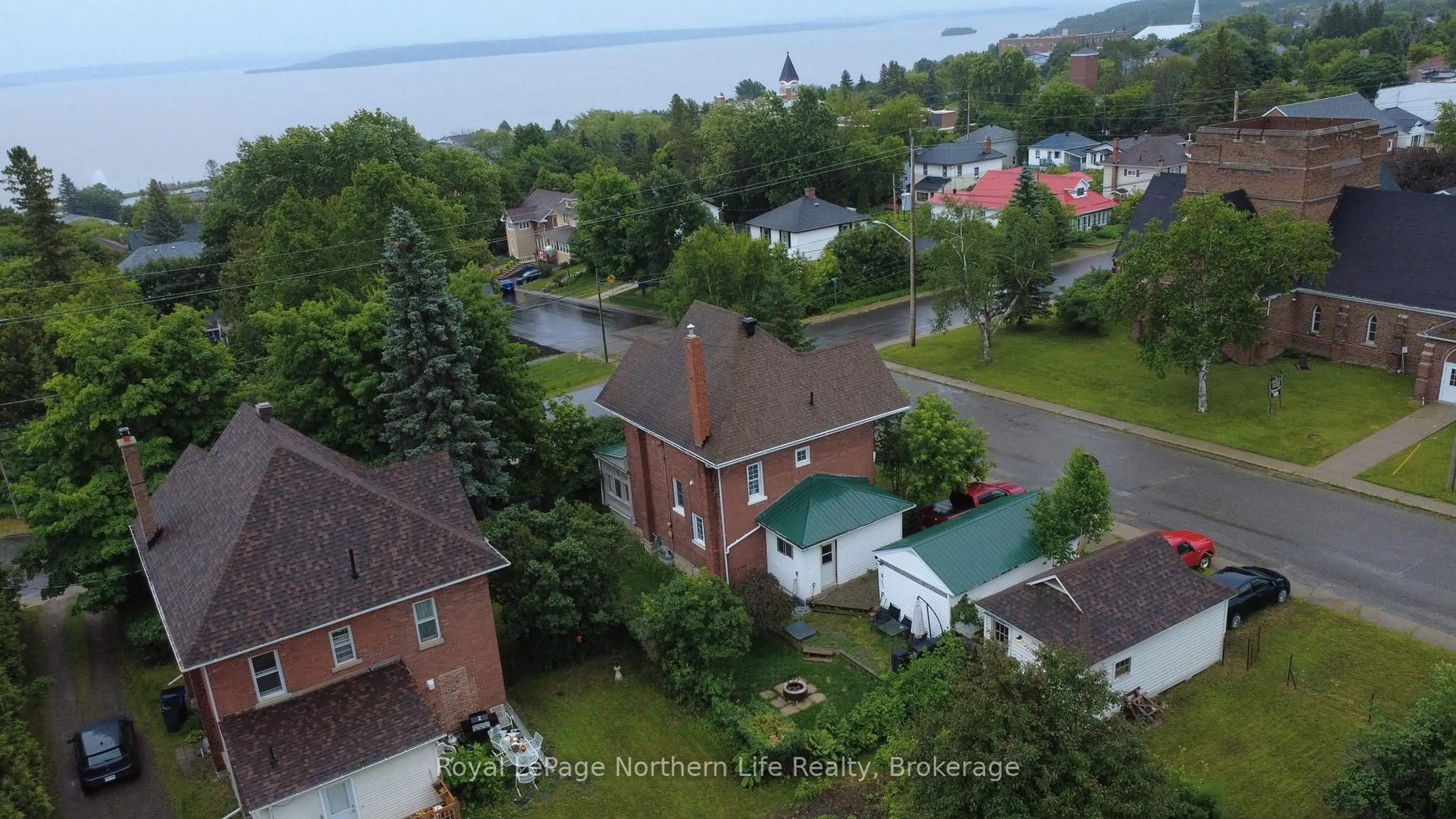 A pic from outside/outdoor area/front of a property/back of a property/a pic from drone, water/lake/river/ocean view for 534 RORKE Ave, Temiskaming Shores Ontario P0J 1K0
