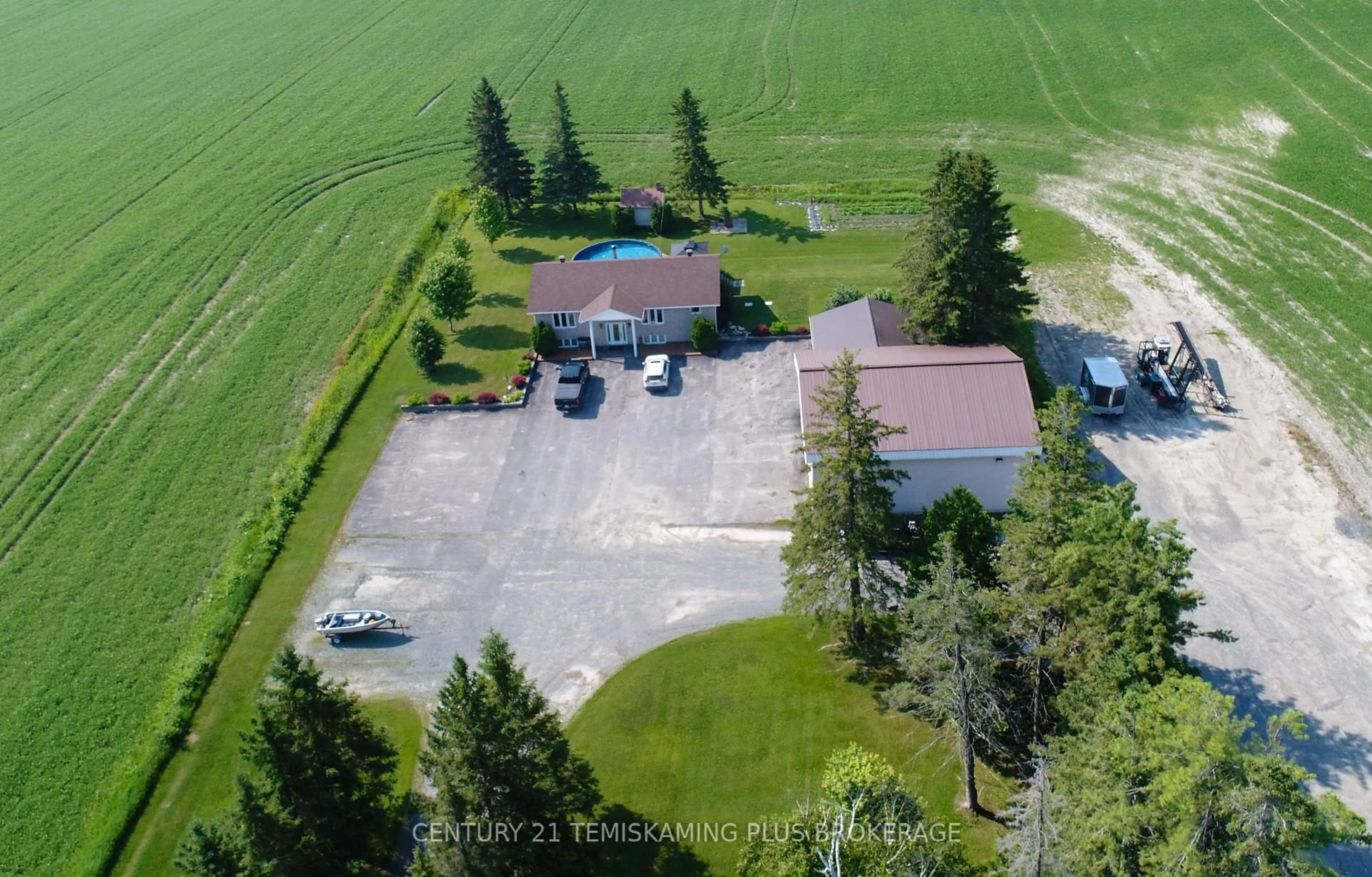 A pic from outside/outdoor area/front of a property/back of a property/a pic from drone, unknown for 146128 Hilliardton Rd, Armstrong Ontario P0J 1E0