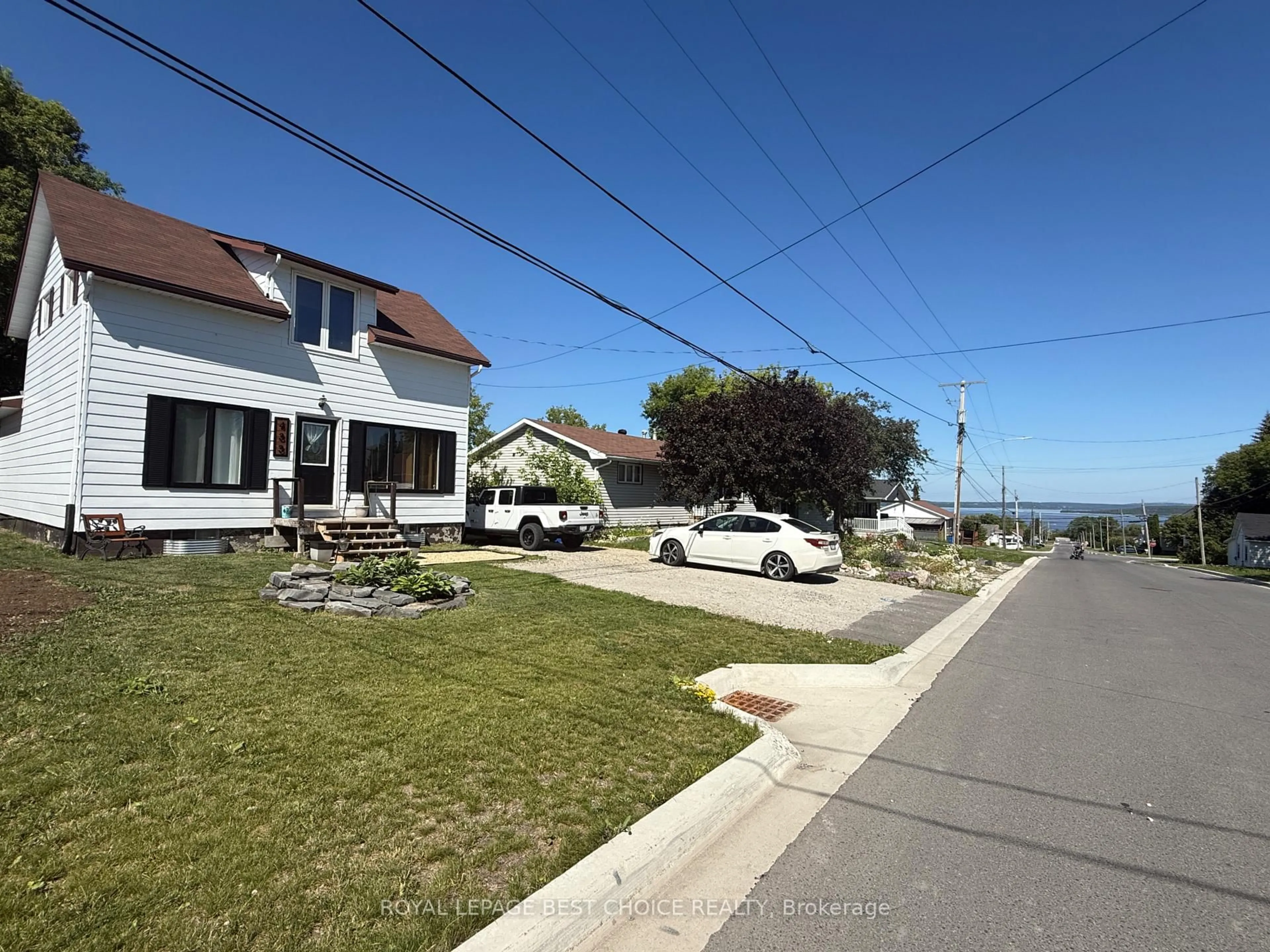 A pic from outside/outdoor area/front of a property/back of a property/a pic from drone, street for 433 Albert St, Temiskaming Shores Ontario P0J 1K0