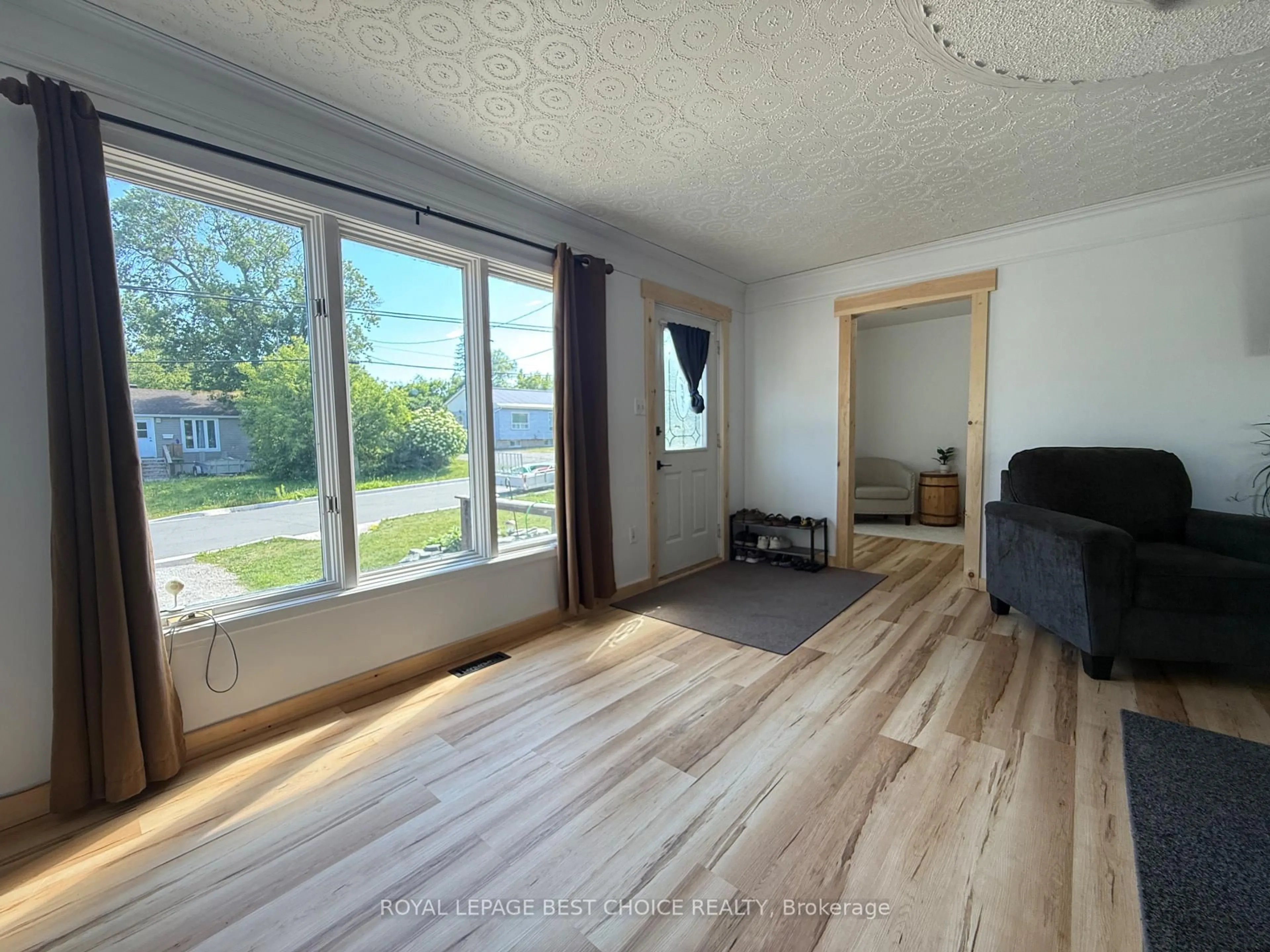 A pic of a room for 433 Albert St, Temiskaming Shores Ontario P0J 1K0