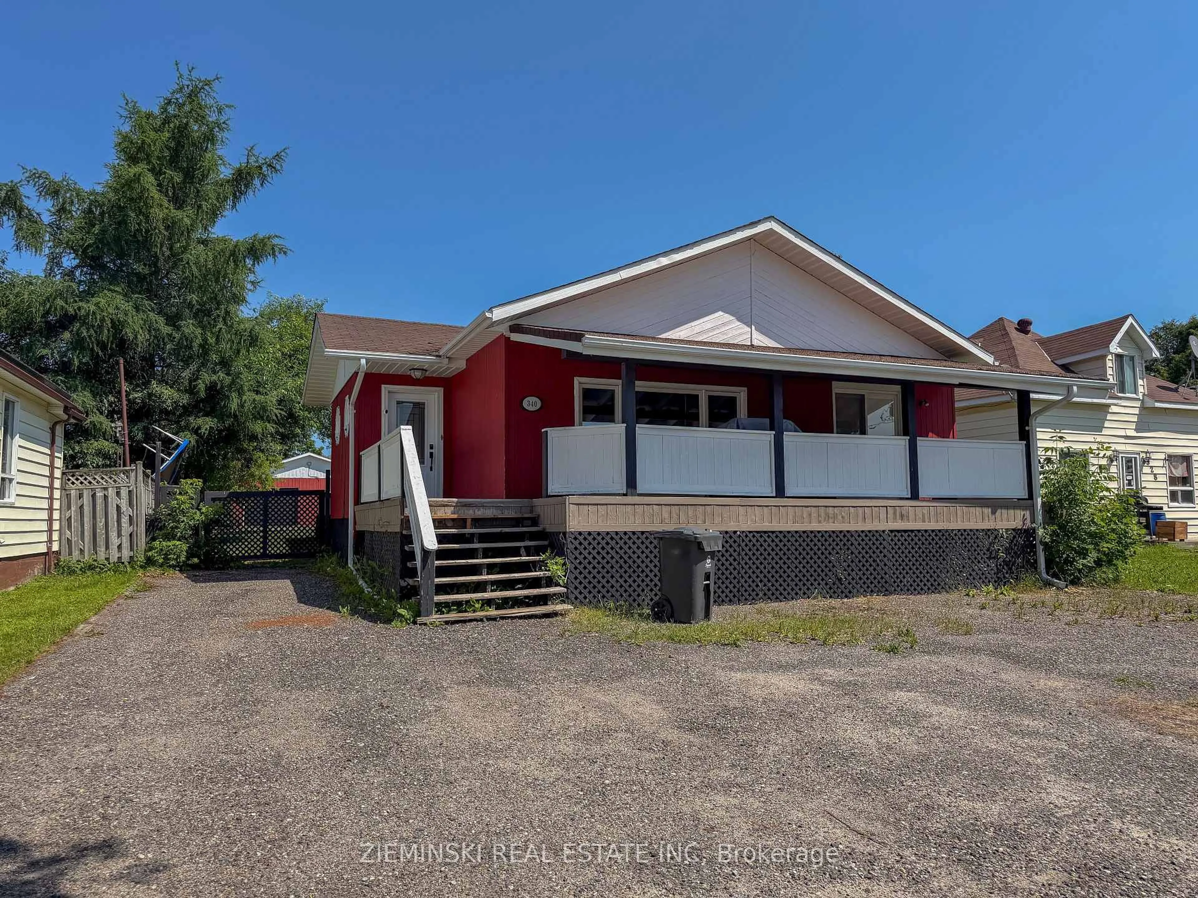 A pic from outside/outdoor area/front of a property/back of a property/a pic from drone, street for 340 Church St, Iroquois Falls Ontario P0K 1G0