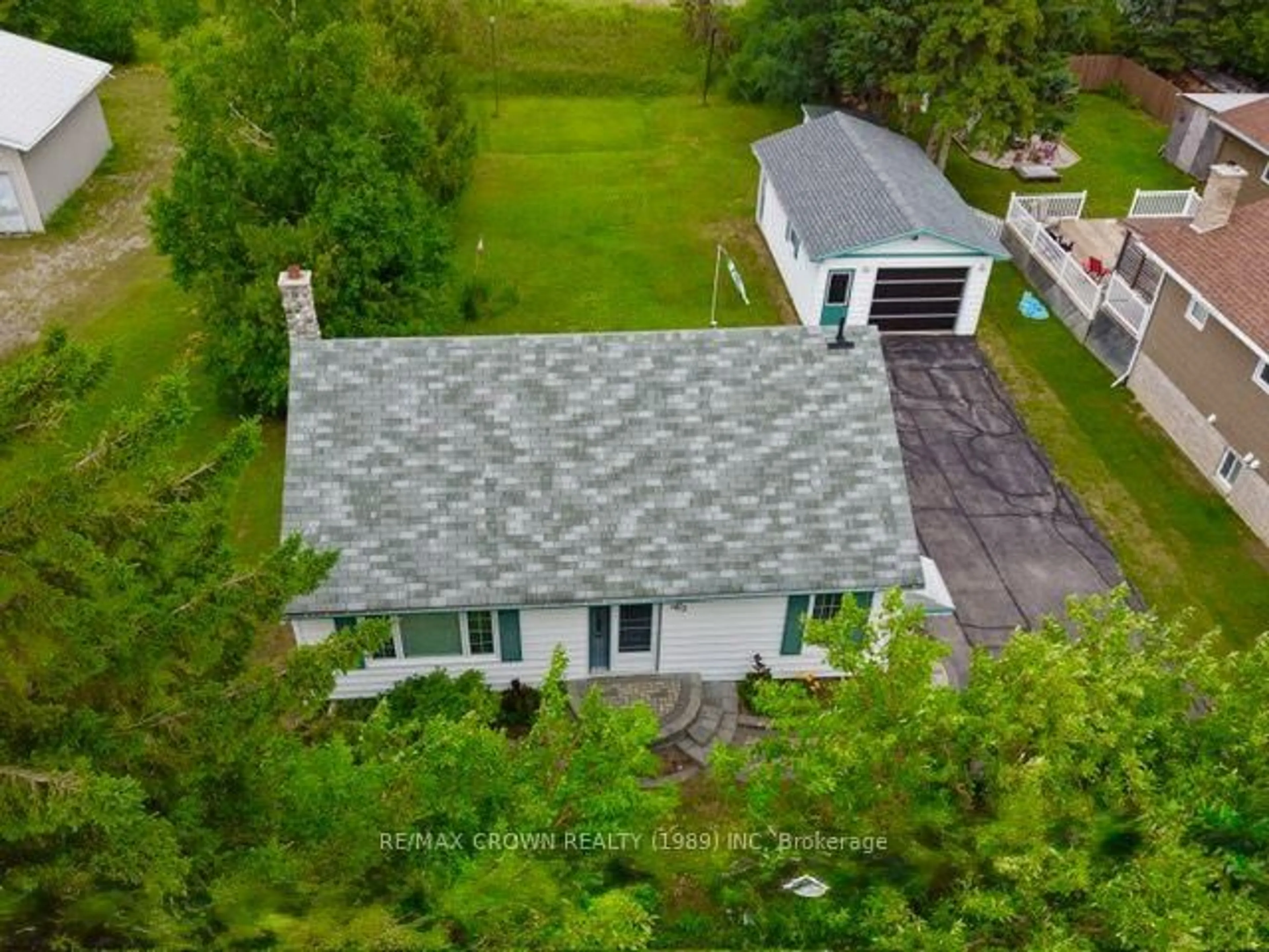 A pic from outside/outdoor area/front of a property/back of a property/a pic from drone, water/lake/river/ocean view for 1412 Prince St, Hearst Ontario P0L 1N0