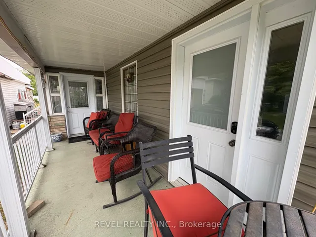 253 Fourth Ave, Cochrane 5