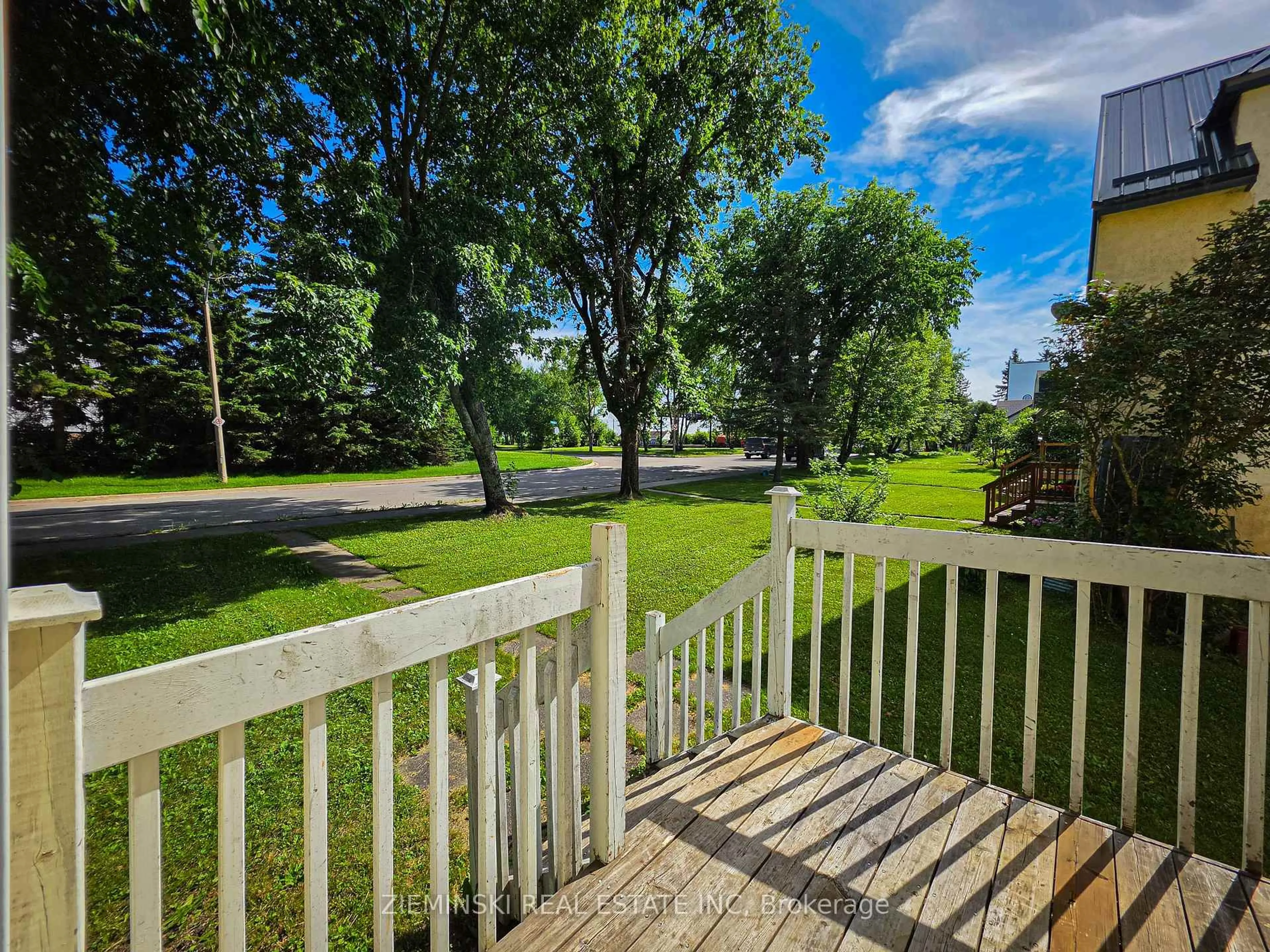 A pic from outside/outdoor area/front of a property/back of a property/a pic from drone, unknown for 142 Devonshire Ave, Iroquois Falls Ontario P0K 1E0