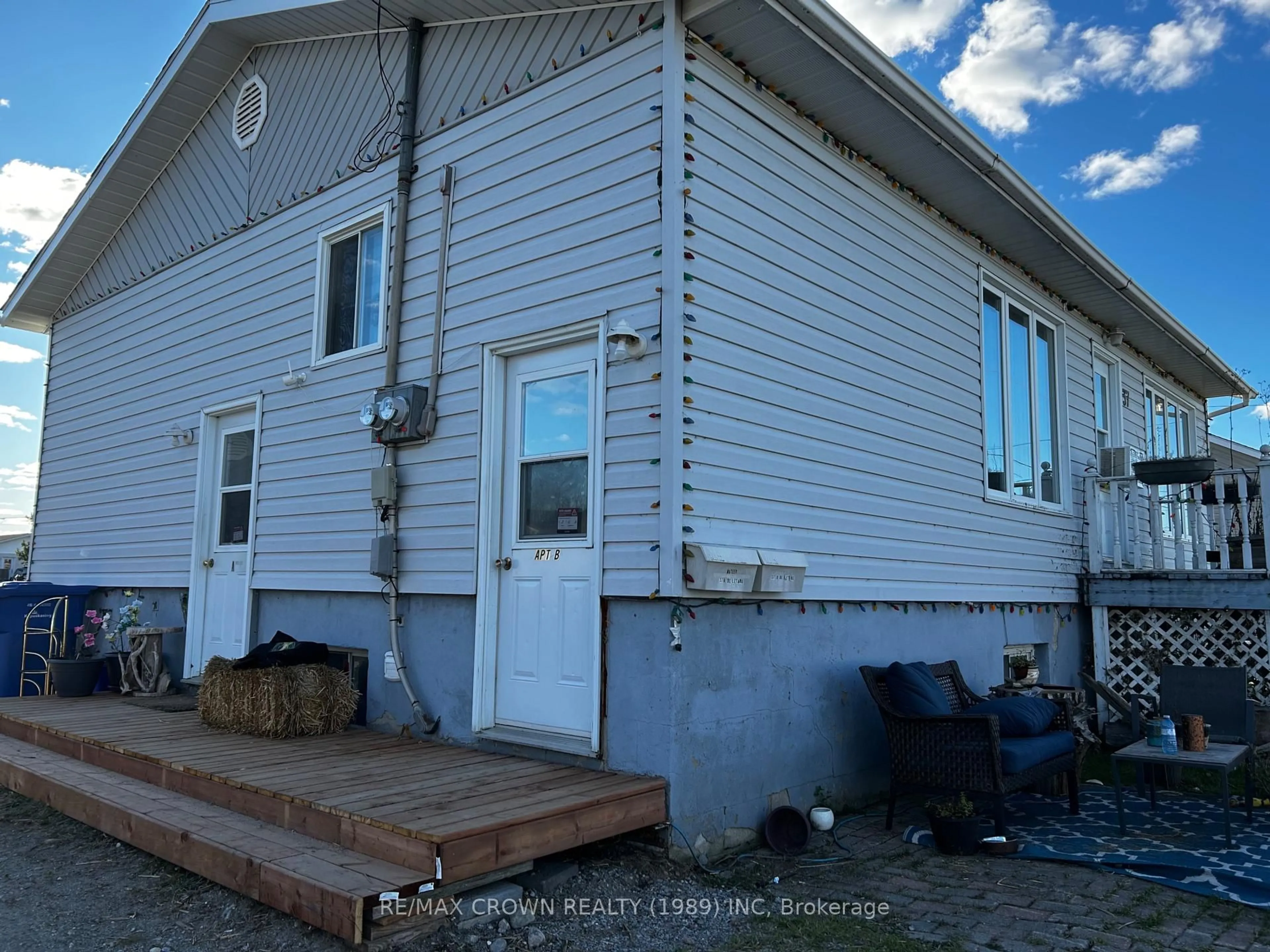 Home with vinyl exterior material, building for 37 De L'etang Blvd, Kapuskasing Ontario P5N 2M6
